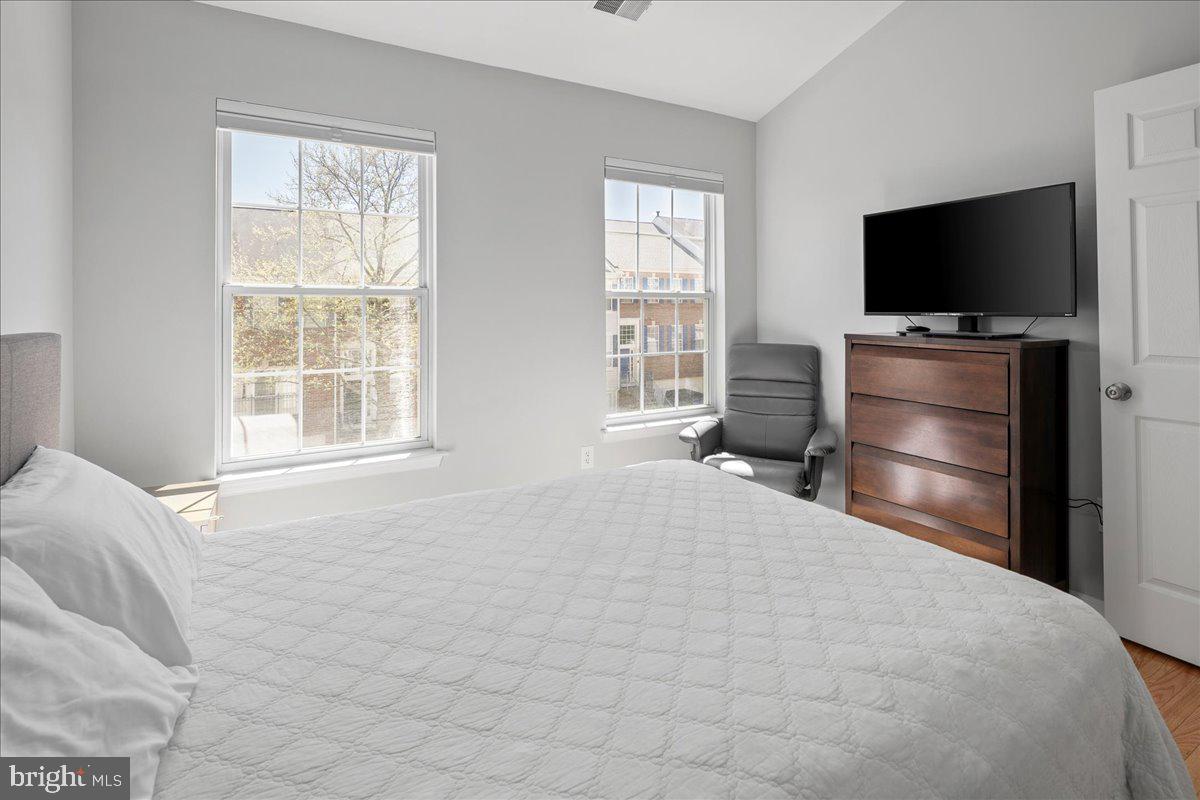 KINGSTOWNE - Residential