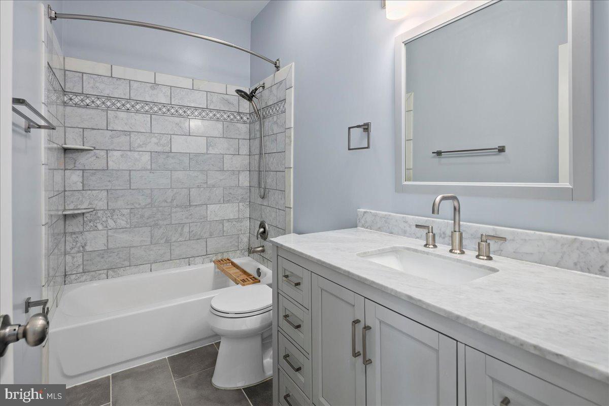 KINGSTOWNE - Residential