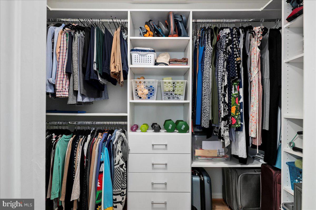 KINGSTOWNE - Residential