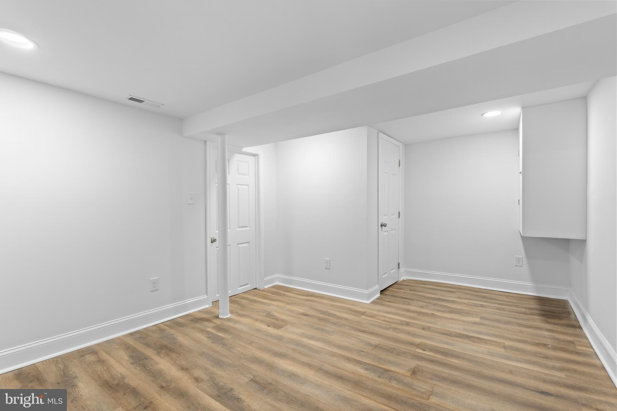 MONDAWMIN - Residential