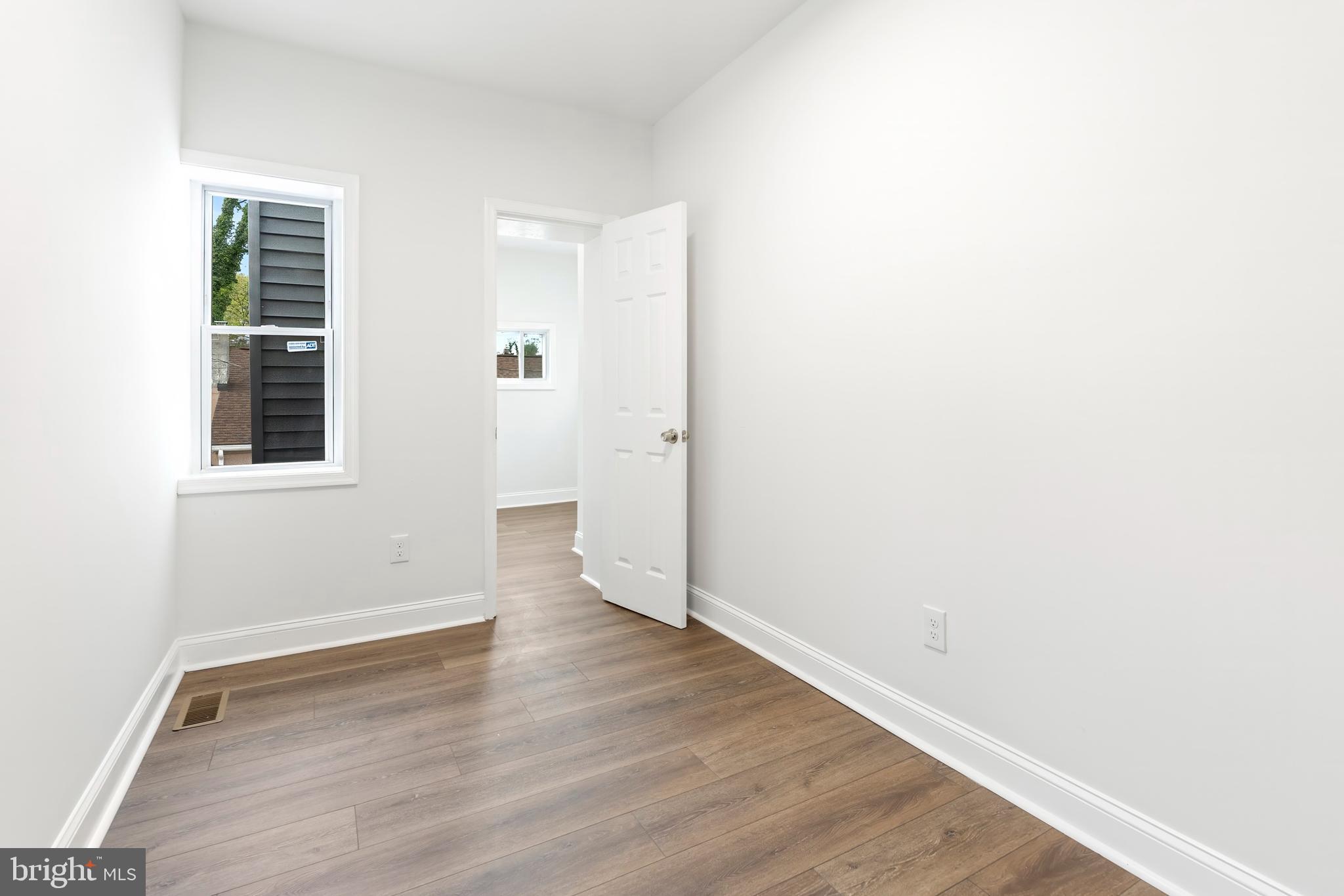 MONDAWMIN - Residential