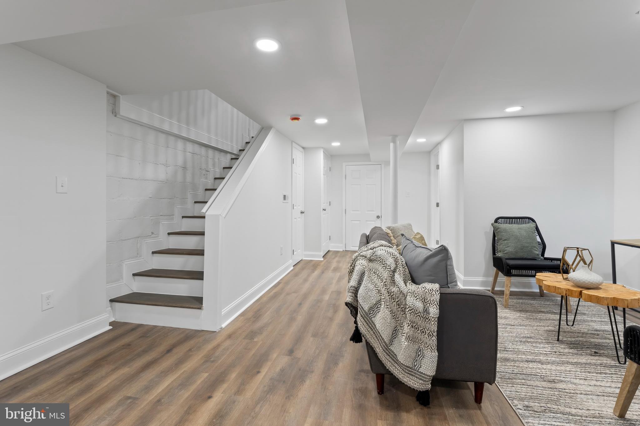 MONDAWMIN - Residential