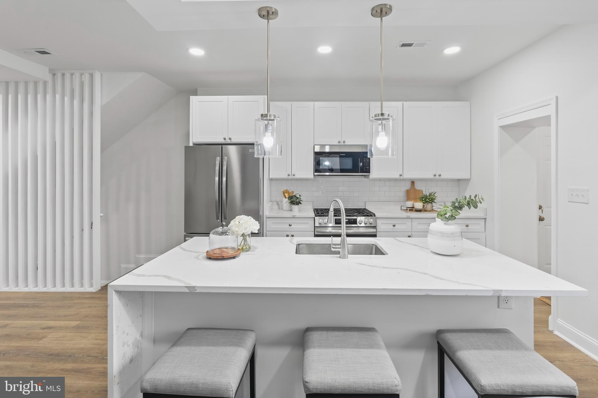 MONDAWMIN - Residential