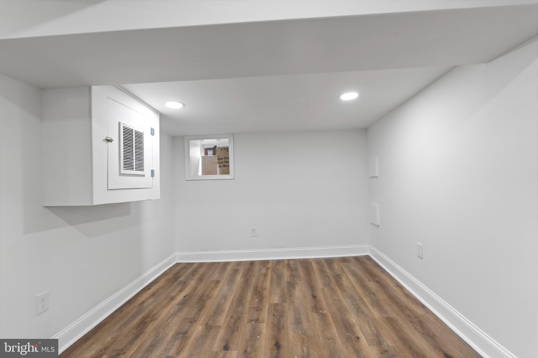 MONDAWMIN - Residential