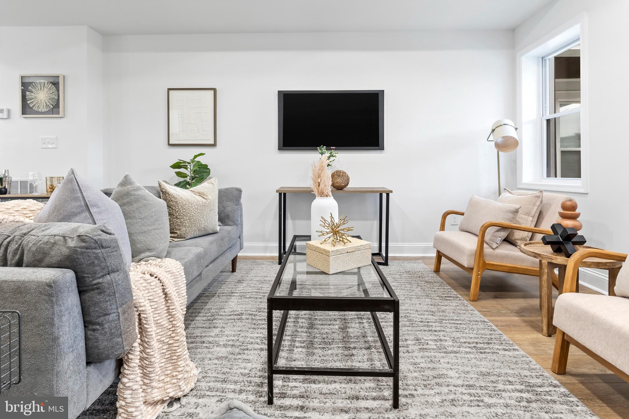 MONDAWMIN - Residential