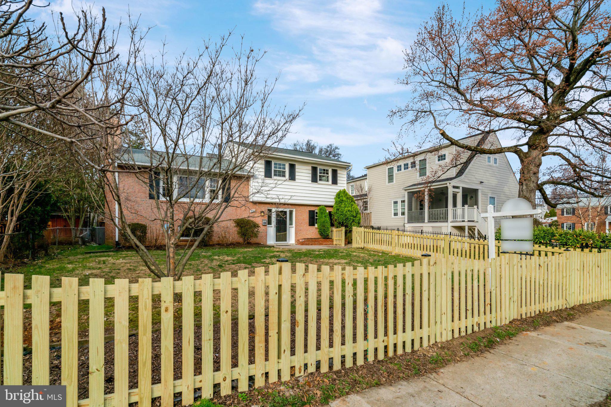 2526 N GEORGE MASON DRIVE