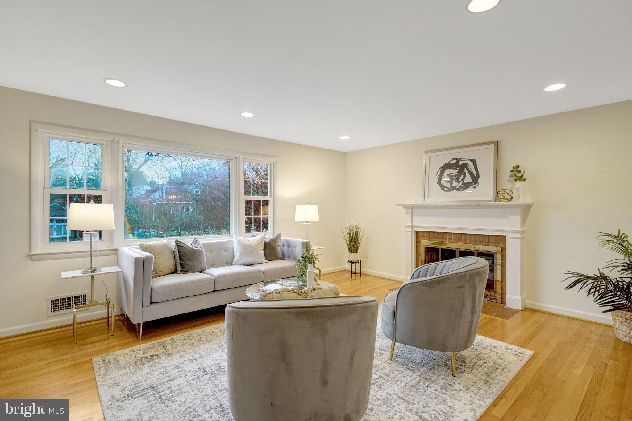 2526 N GEORGE MASON DRIVE