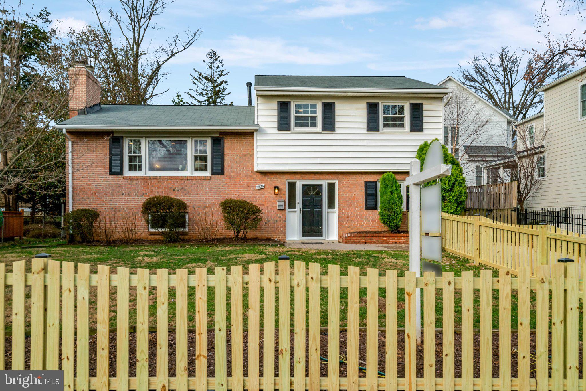 2526 N GEORGE MASON DRIVE