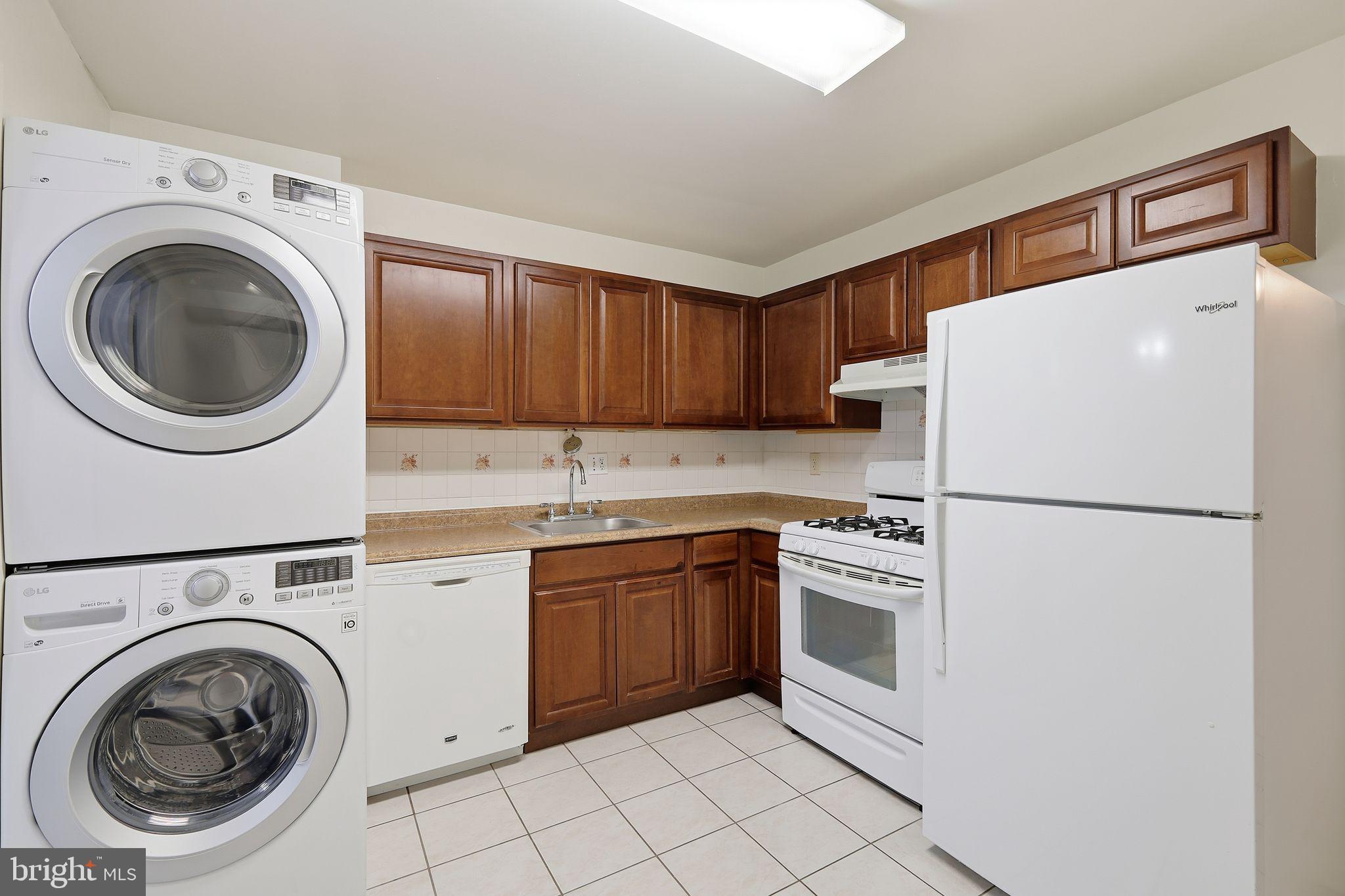 NORMANDIE ON THE LAKE - Residential