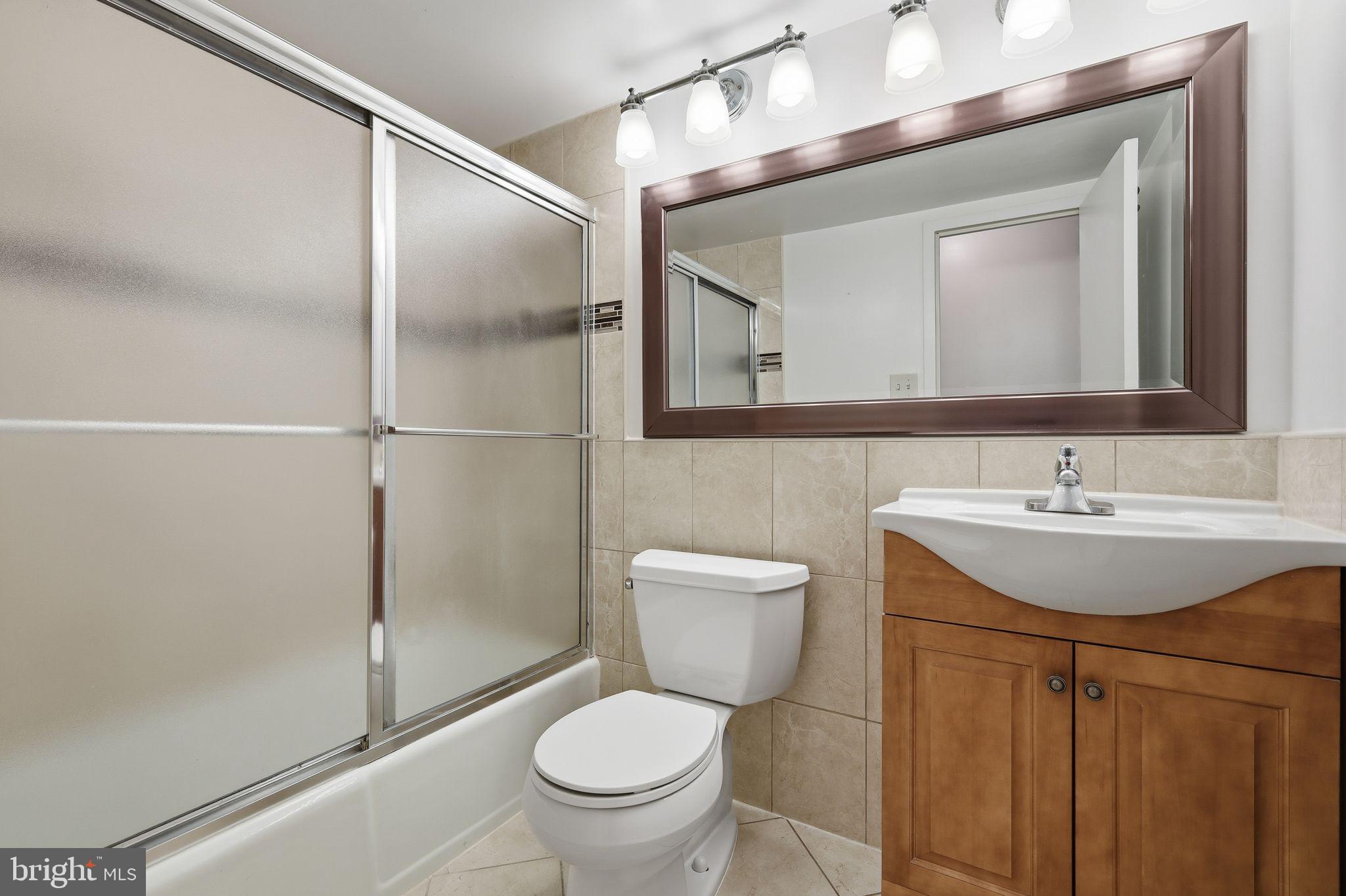 NORMANDIE ON THE LAKE - Residential