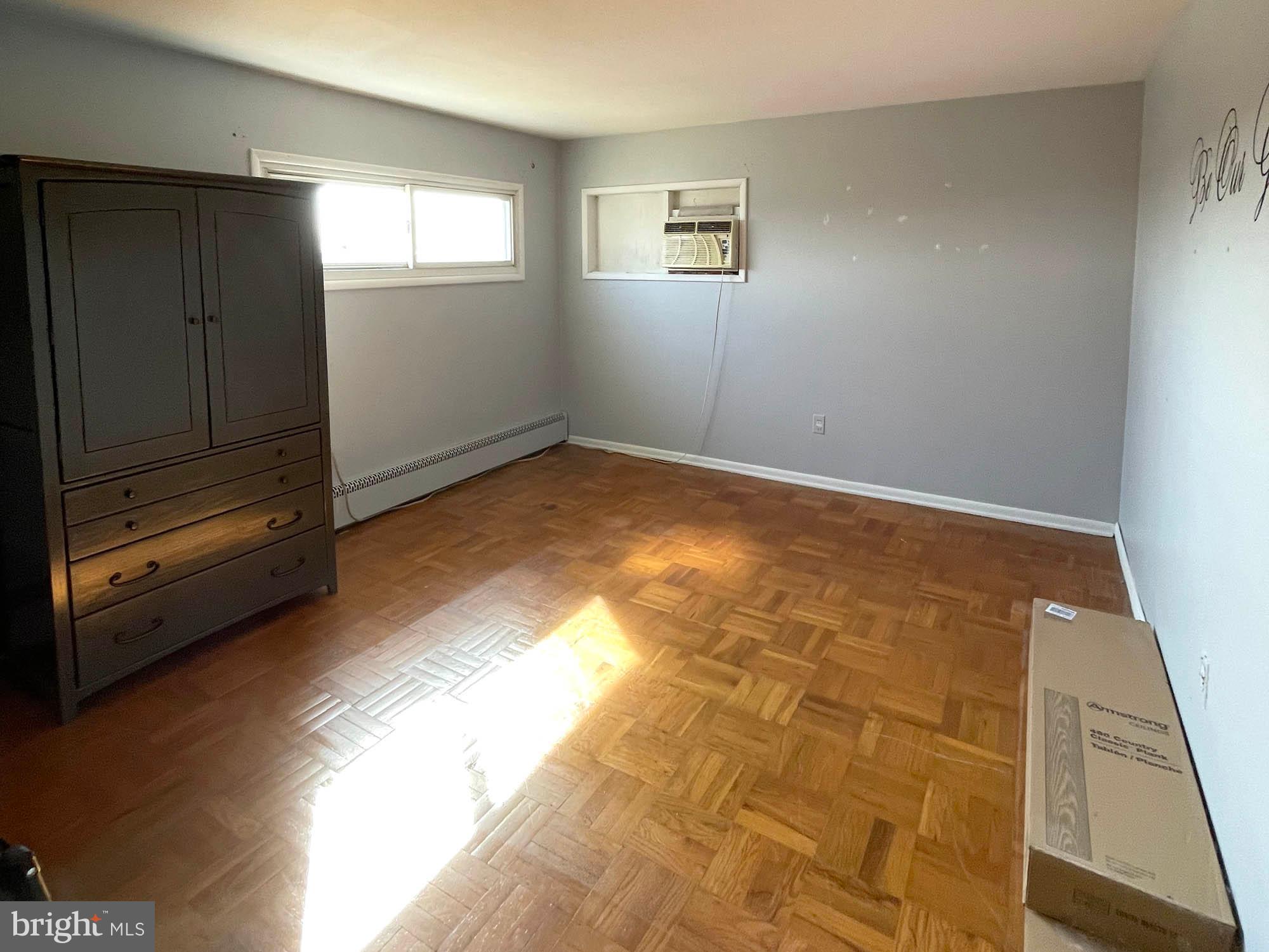 WYNNEWOOD - Residential