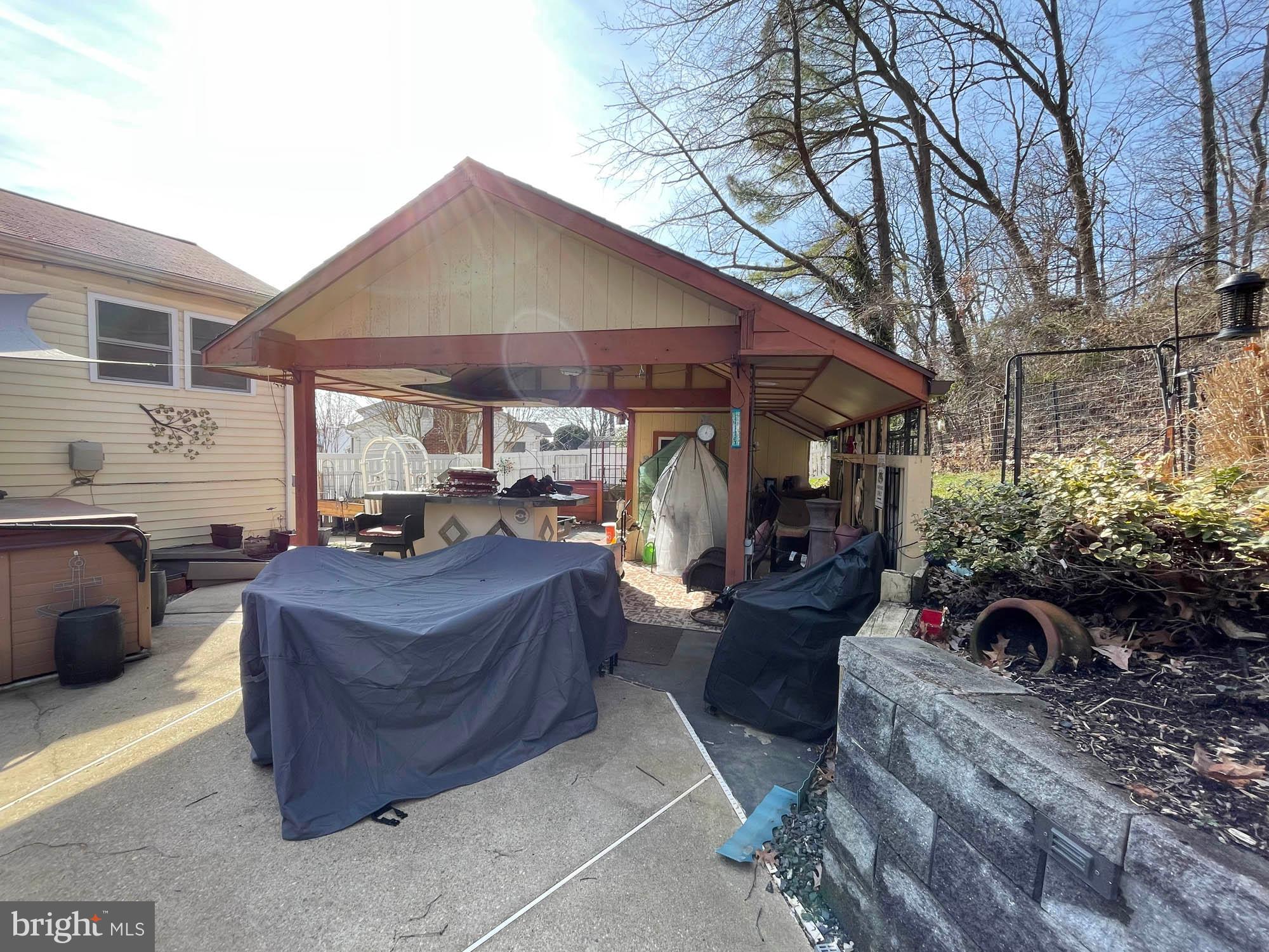 WYNNEWOOD - Residential