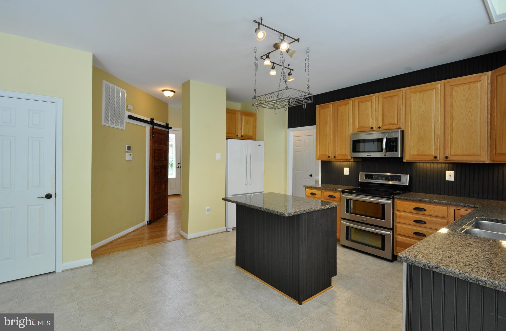 WOODS OF ABEL LAKE - Residential