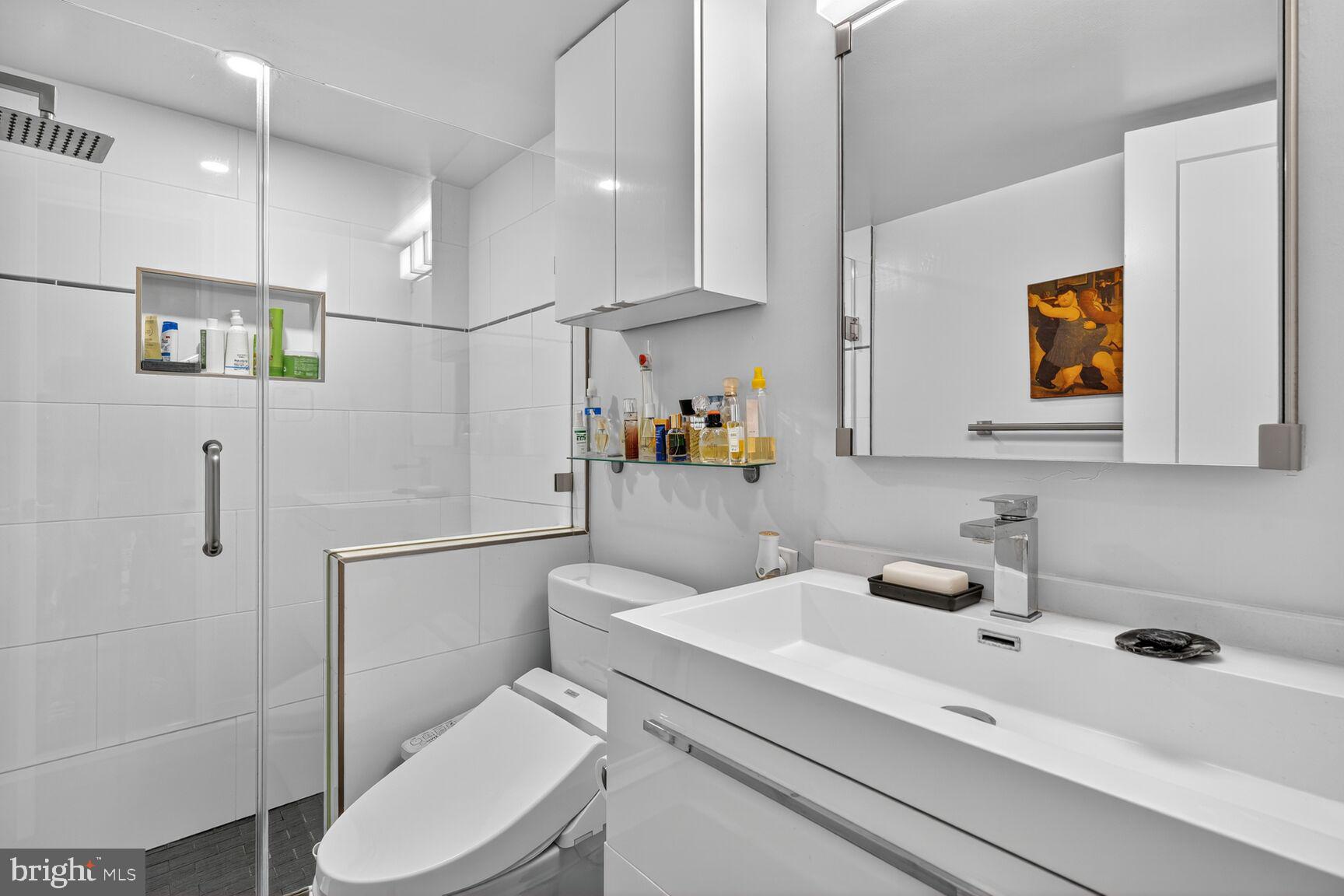 THE KENWOOD - Residential