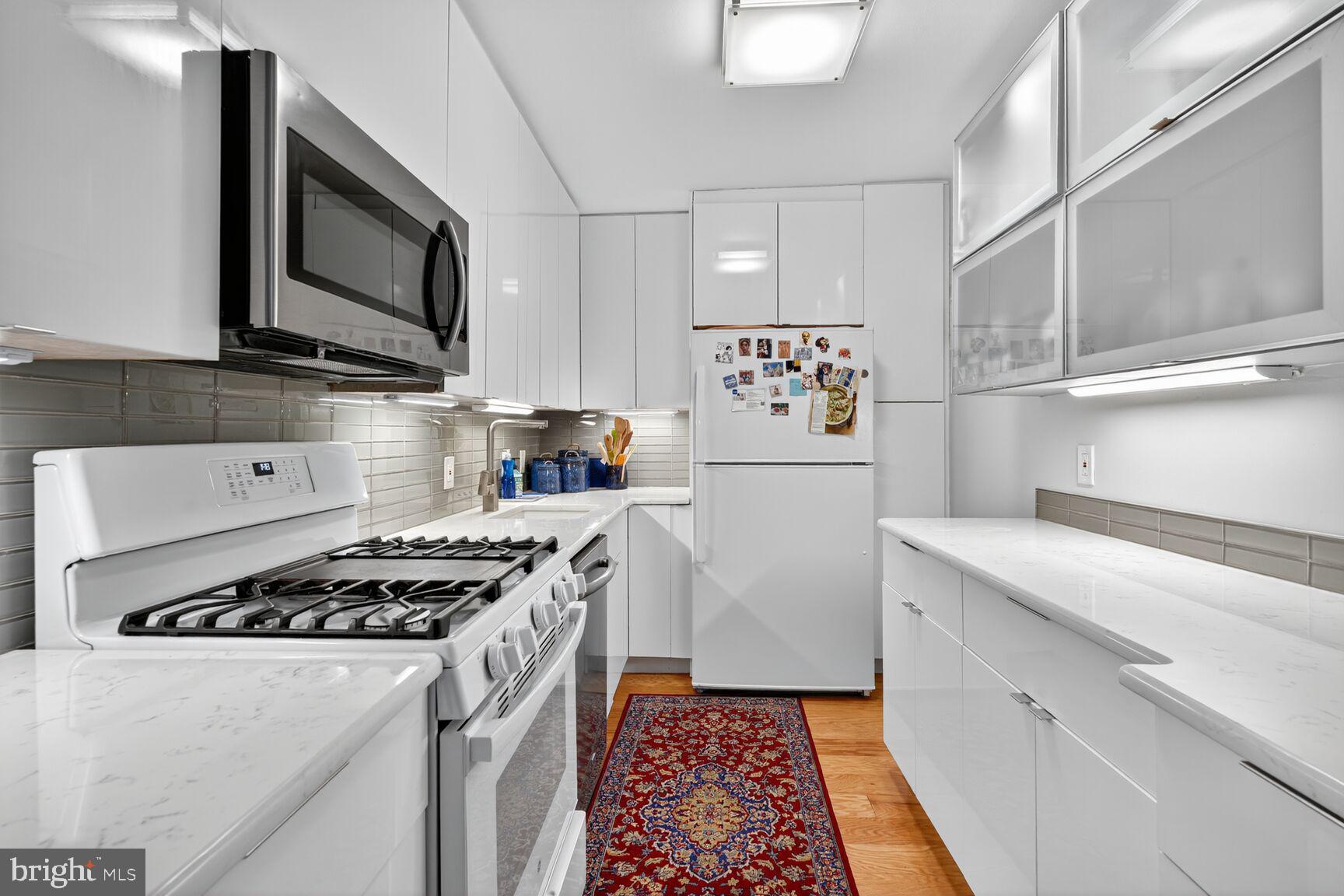 THE KENWOOD - Residential