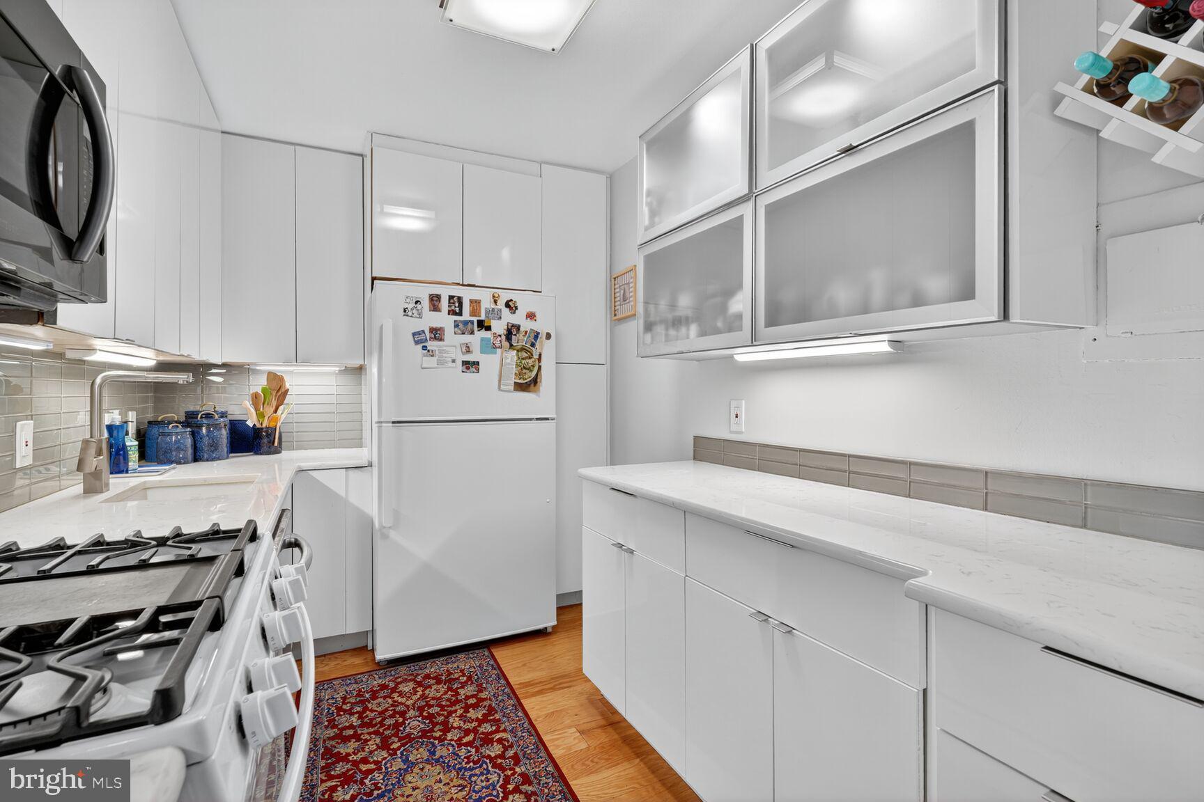 THE KENWOOD - Residential