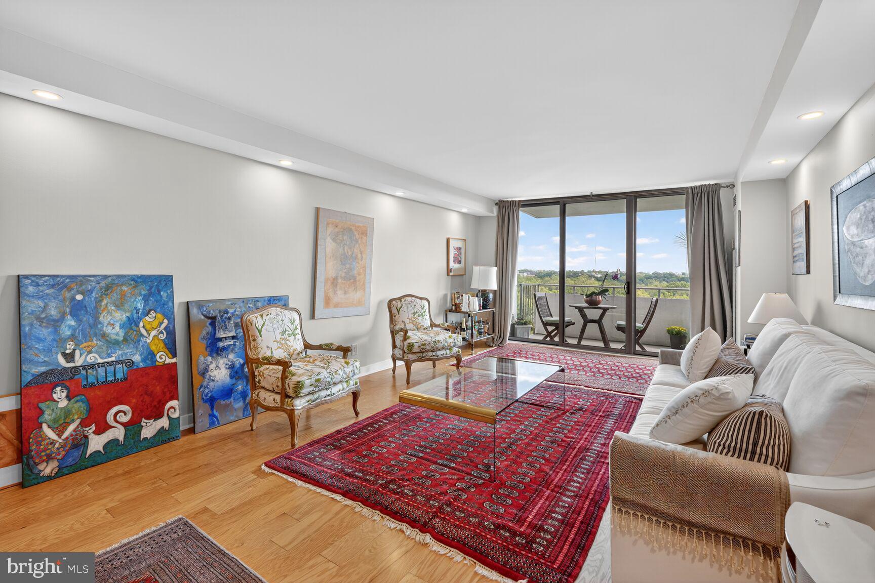 THE KENWOOD - Residential