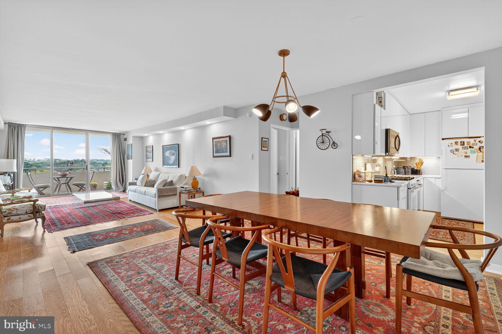 THE KENWOOD - Residential