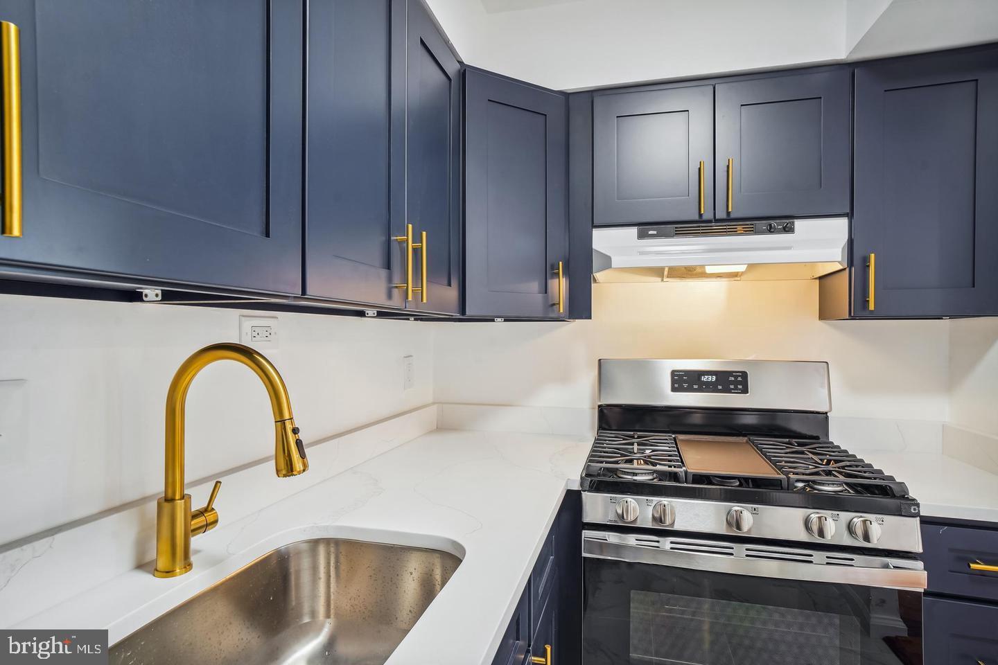 AMERICANA FINMARK - Residential