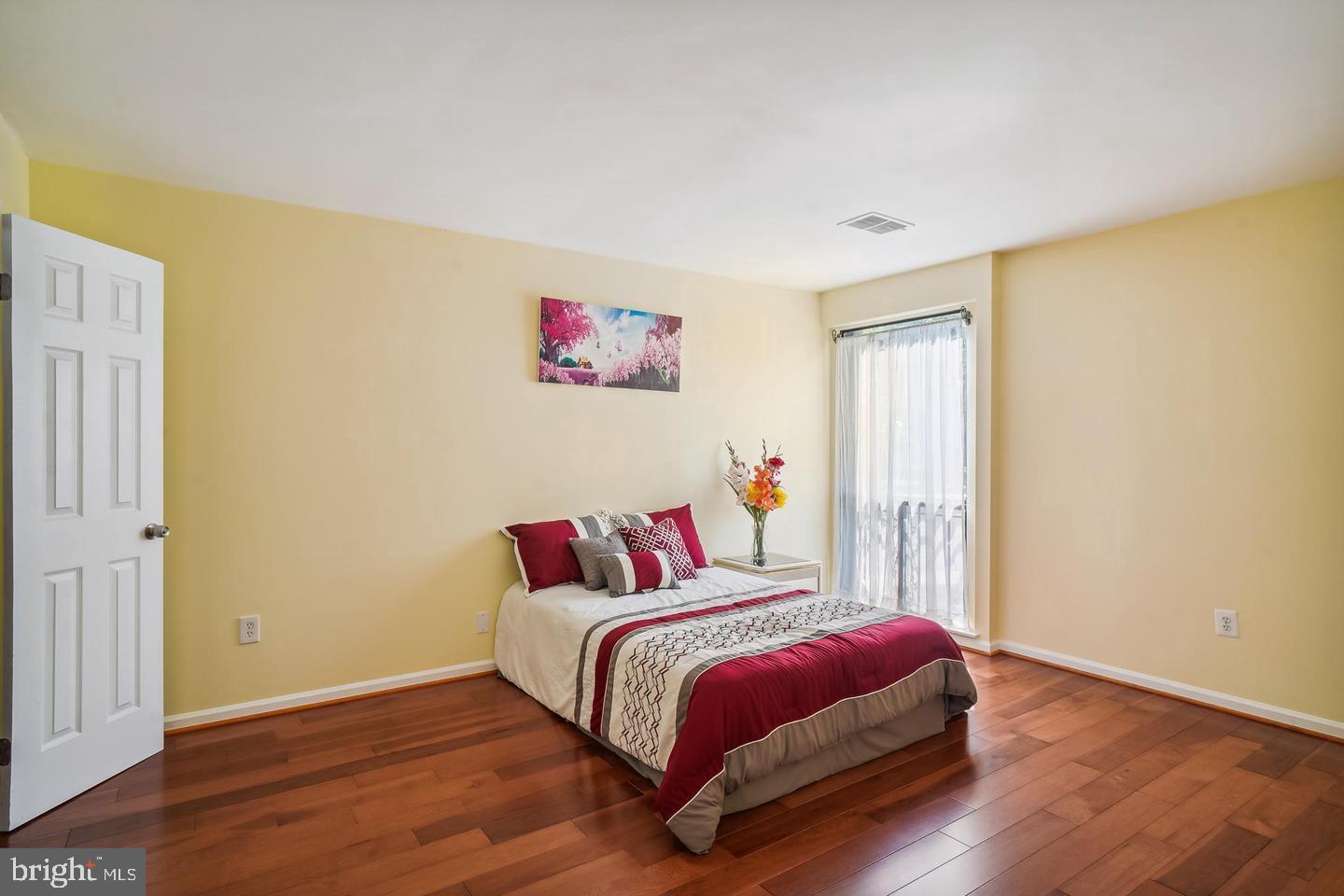 AMERICANA FINMARK - Residential