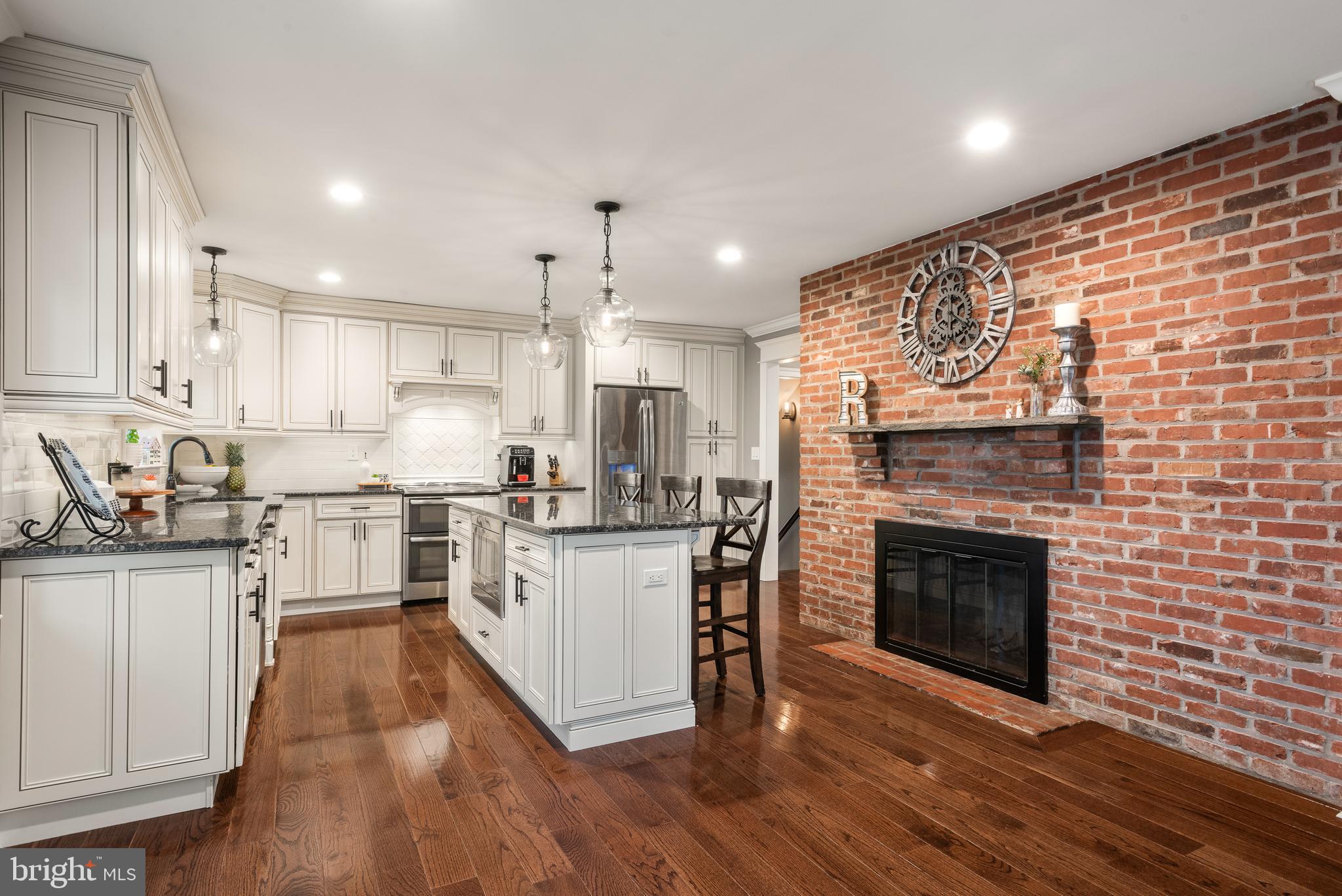 GLENHARDIE - Residential