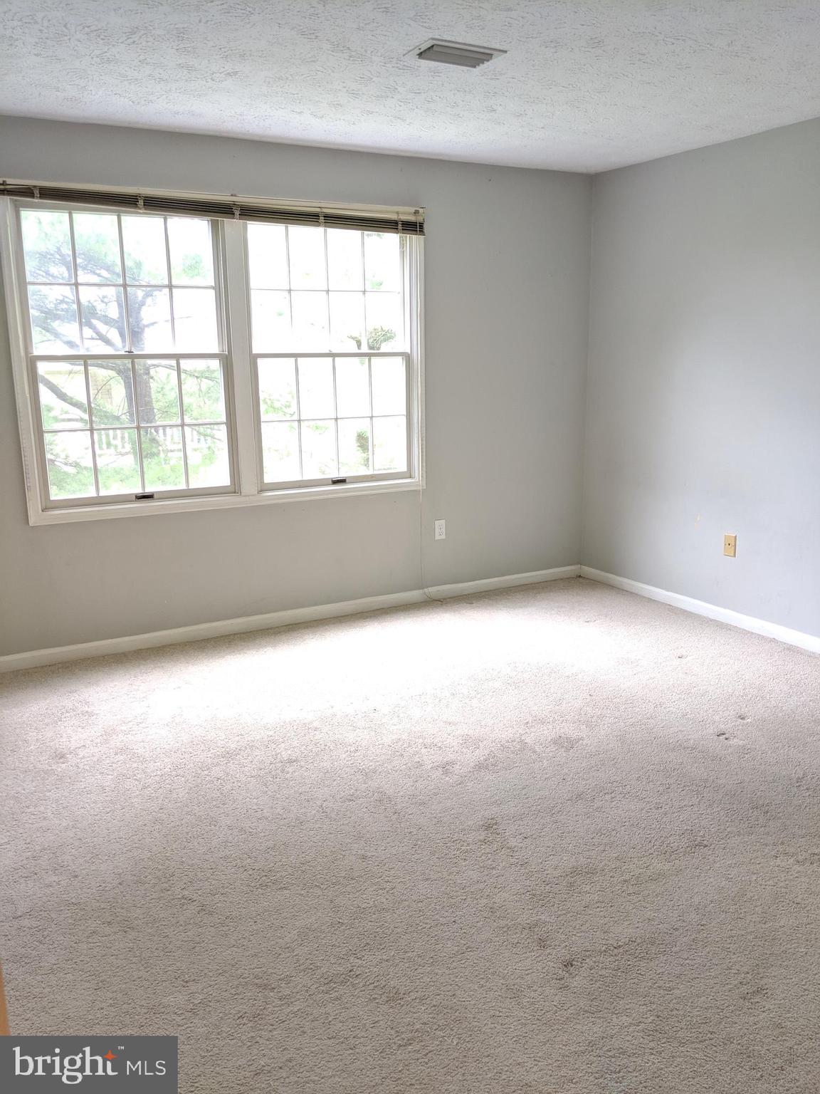 WATERS EDGE AT NORTH LAKE - Residential