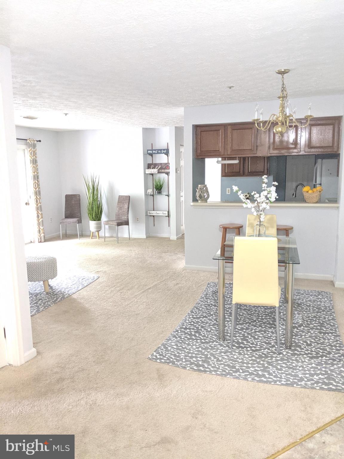 WATERS EDGE AT NORTH LAKE - Residential