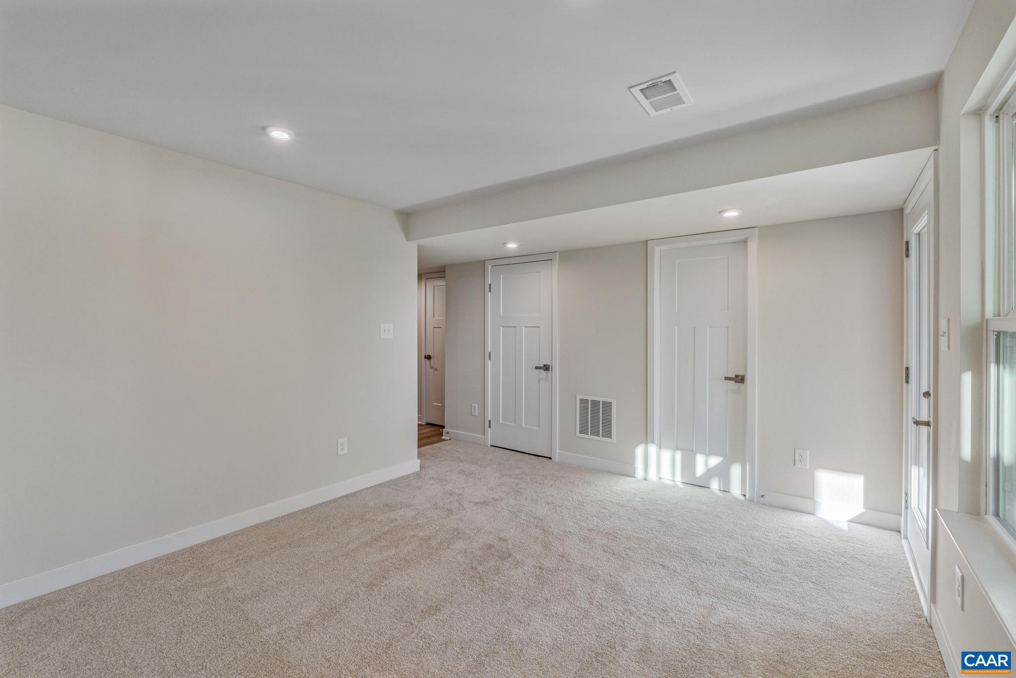 MYERS CORNER - Residential