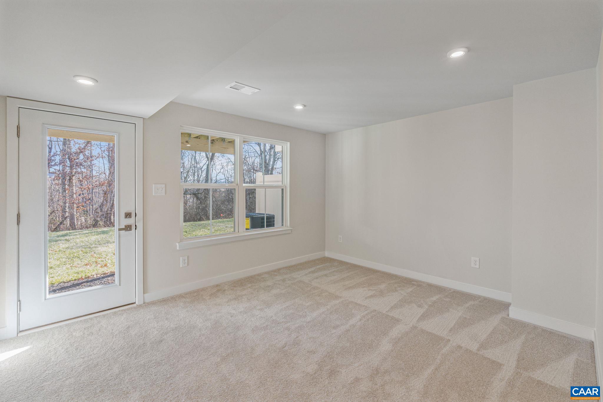 MYERS CORNER - Residential