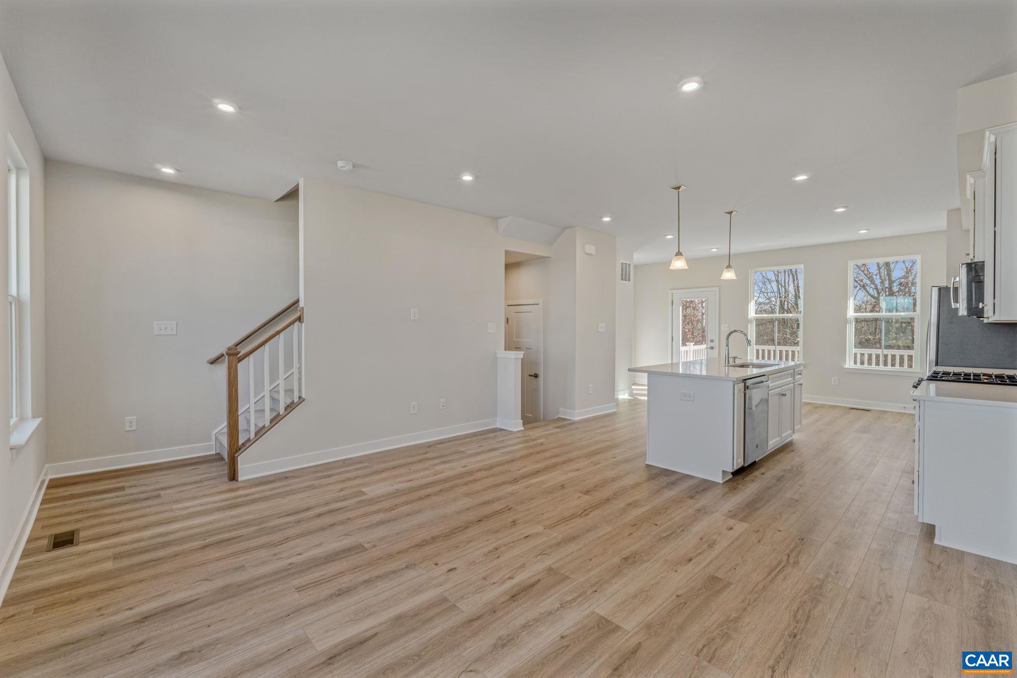 MYERS CORNER - Residential