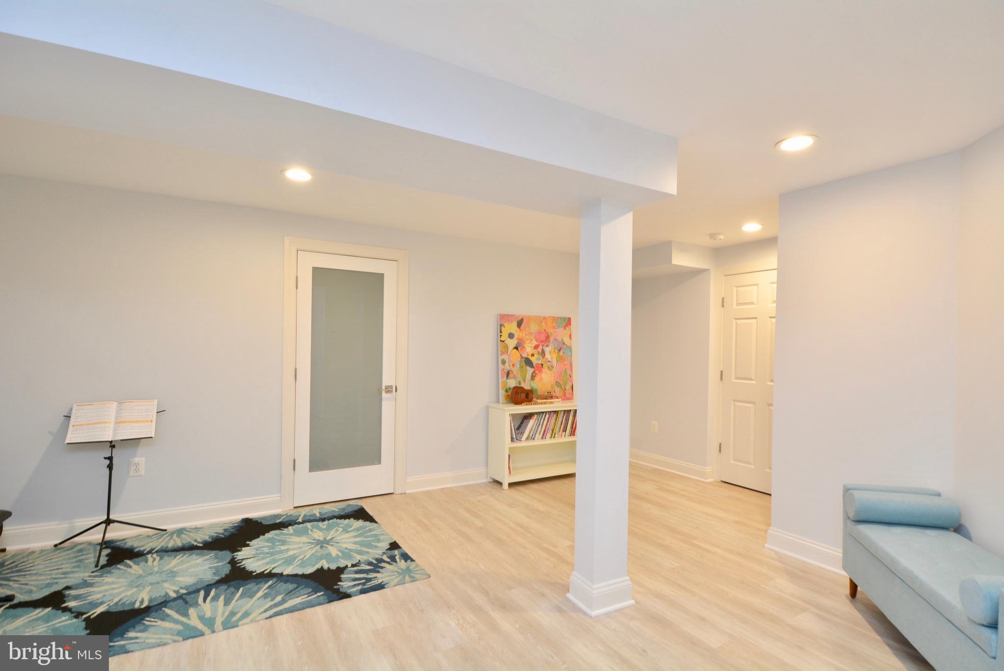 HUNTER MILL ESTATES - Residential