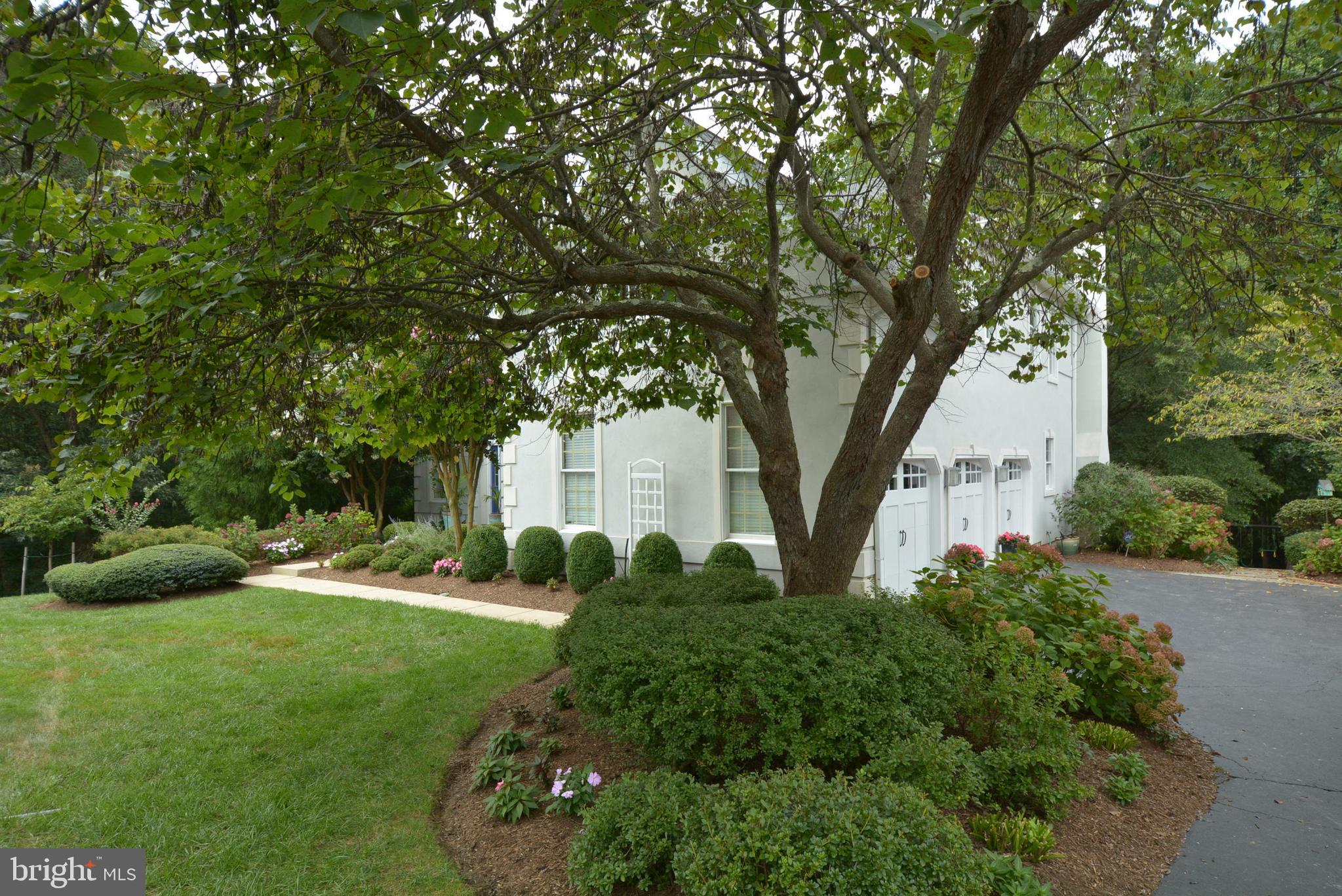 HUNTER MILL ESTATES - Residential