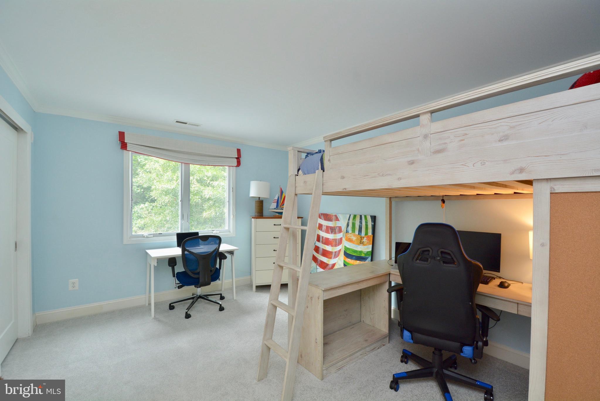 HUNTER MILL ESTATES - Residential