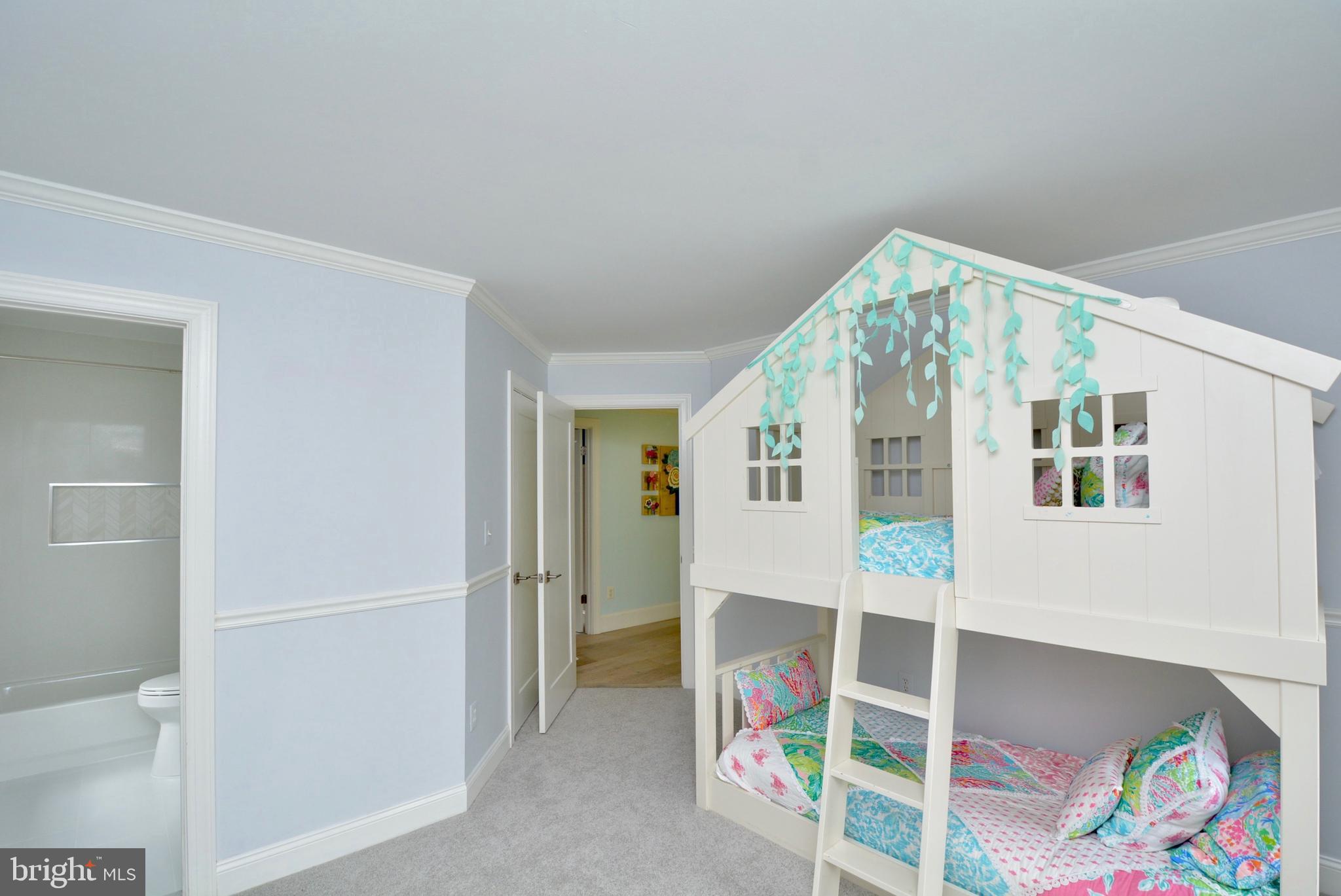 HUNTER MILL ESTATES - Residential