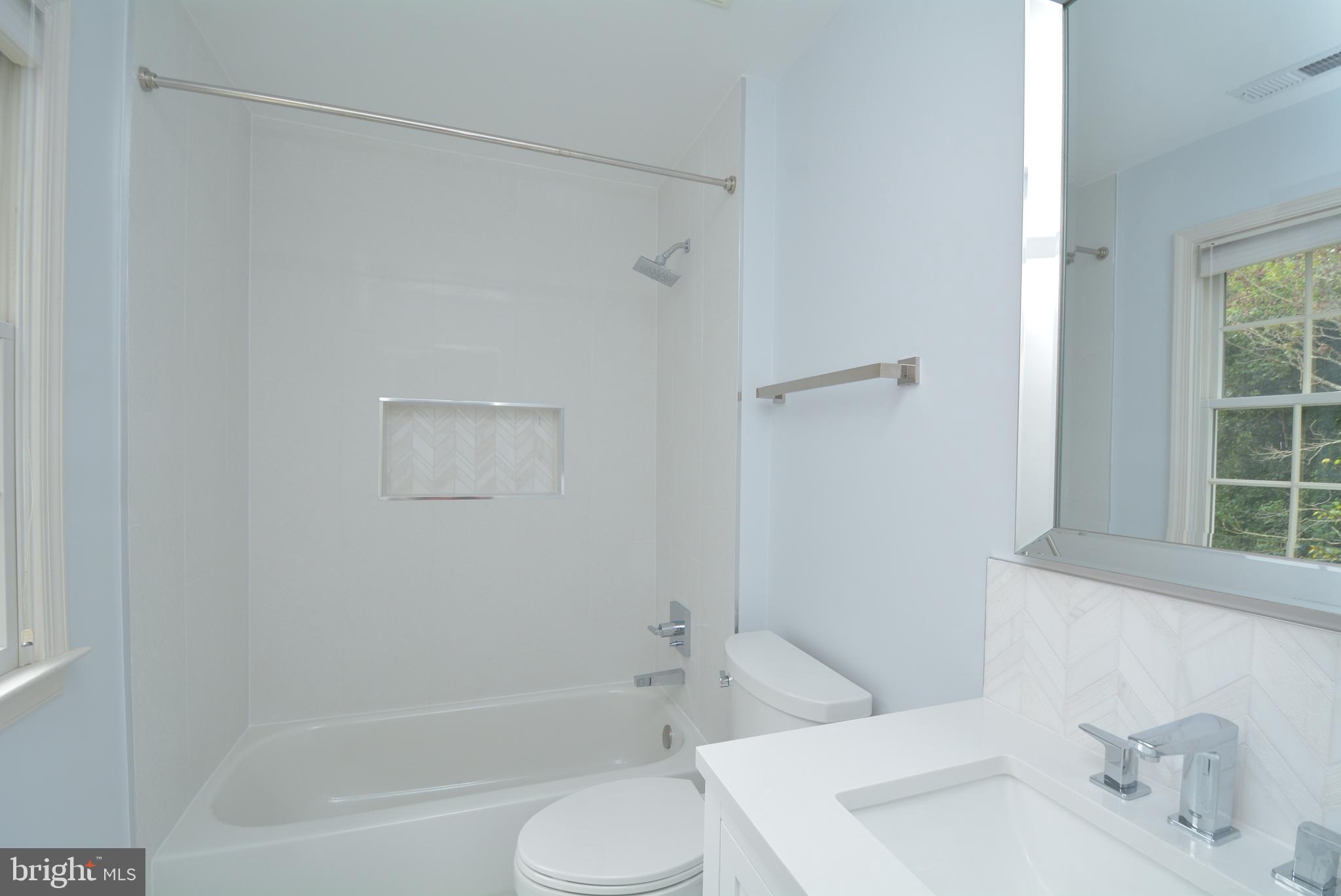 HUNTER MILL ESTATES - Residential