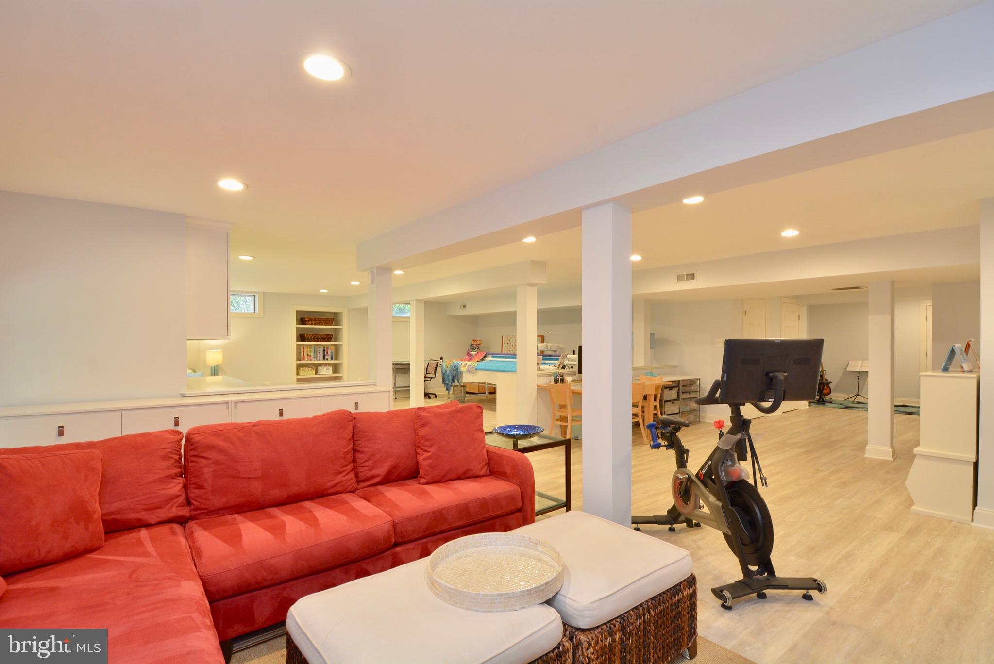 HUNTER MILL ESTATES - Residential