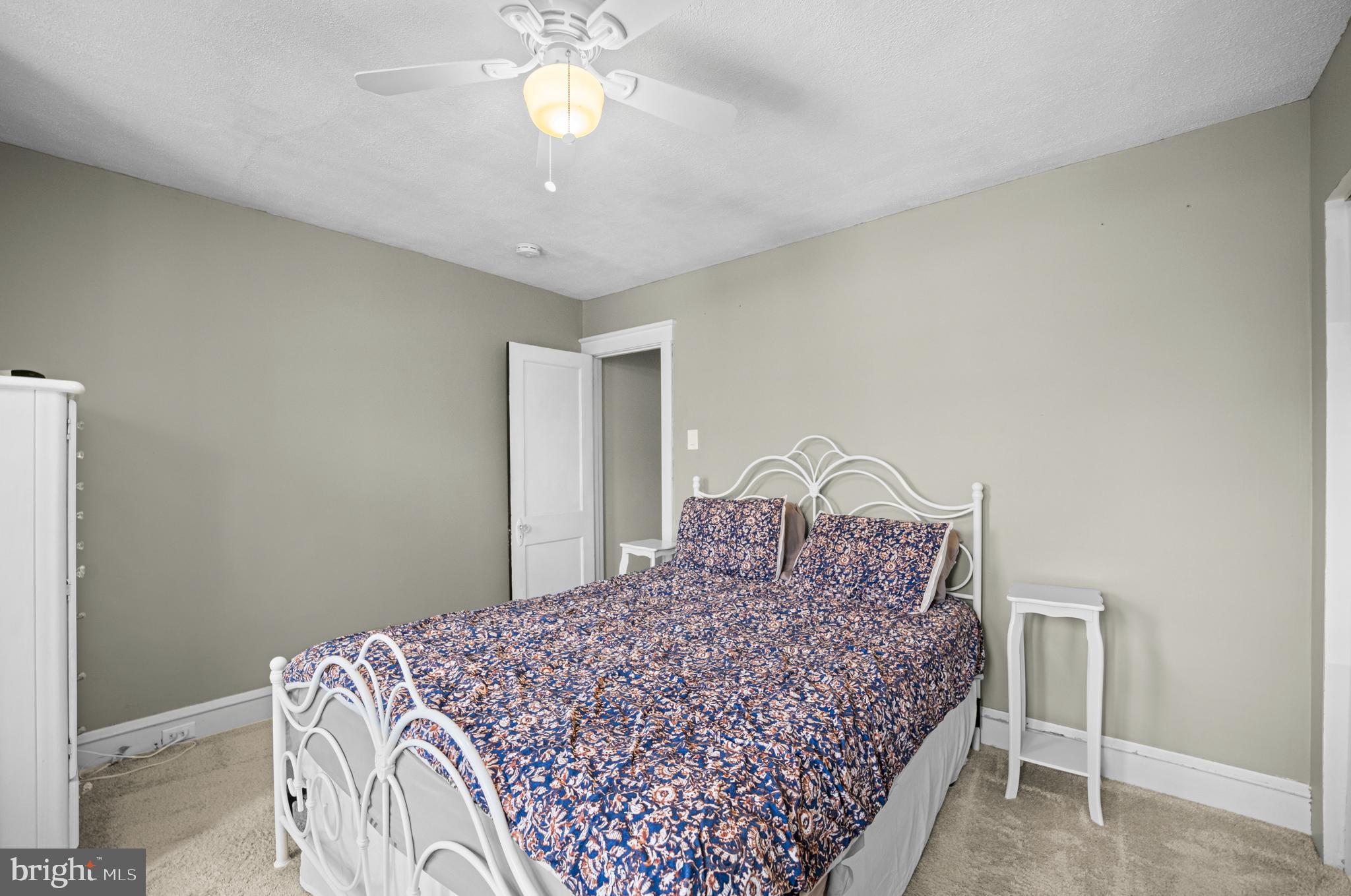 ROXBOROUGH - Residential