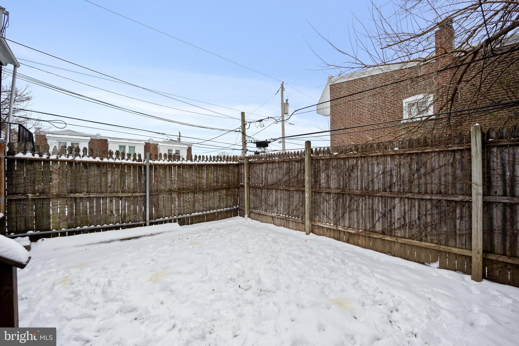 ROXBOROUGH - Residential