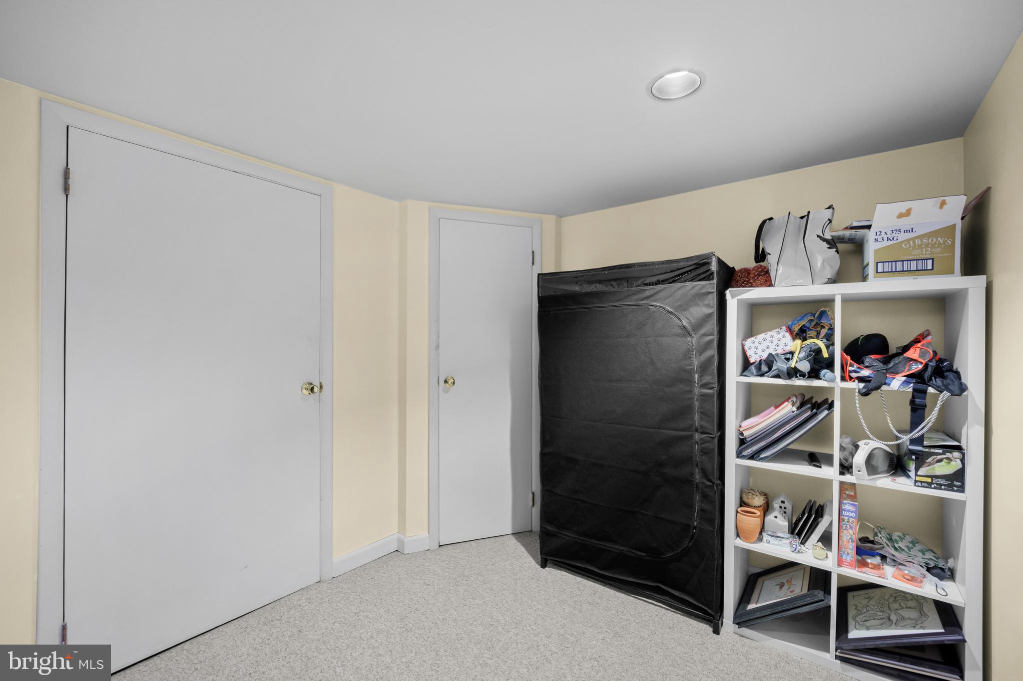 ROXBOROUGH - Residential