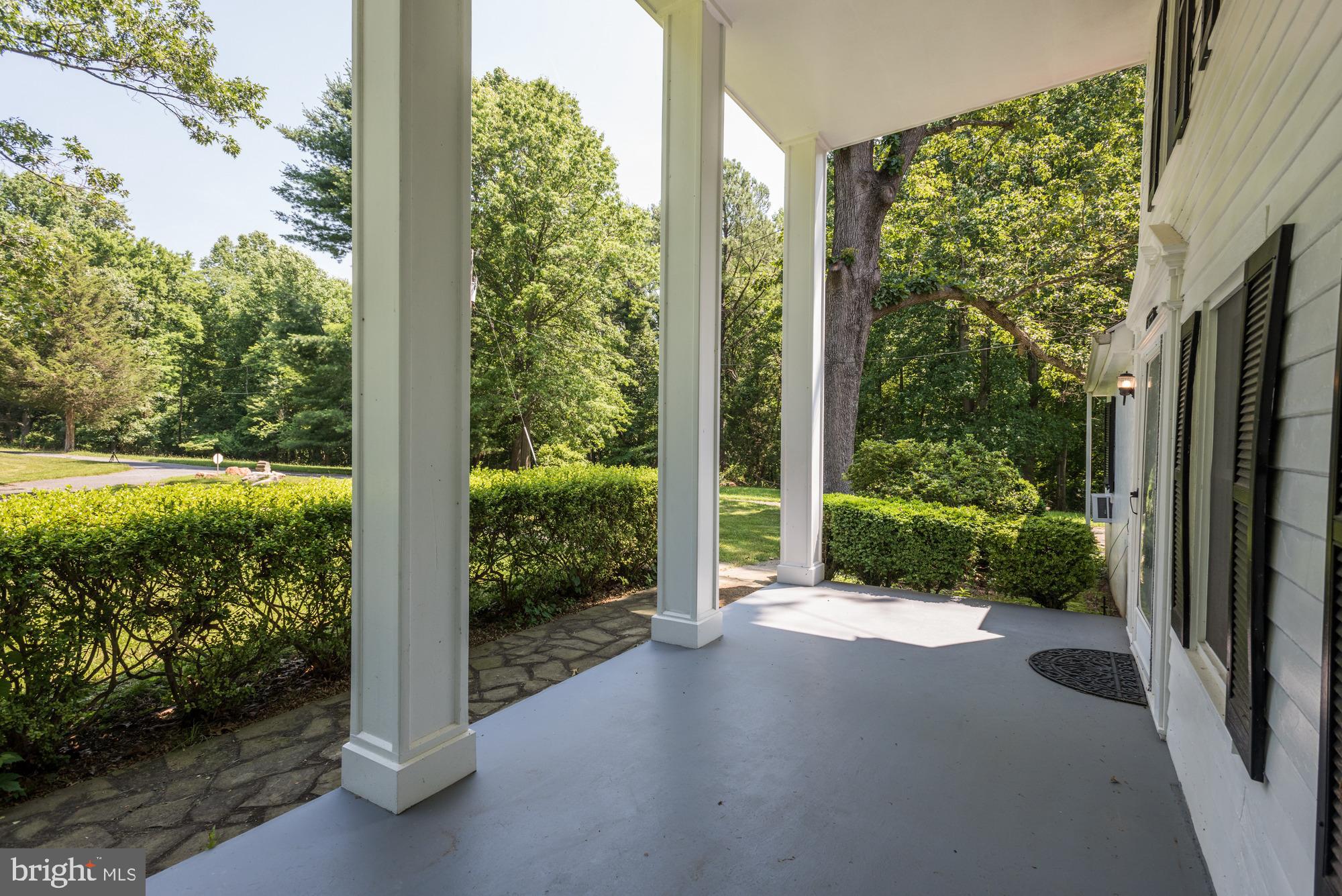 ASHTON - Residential