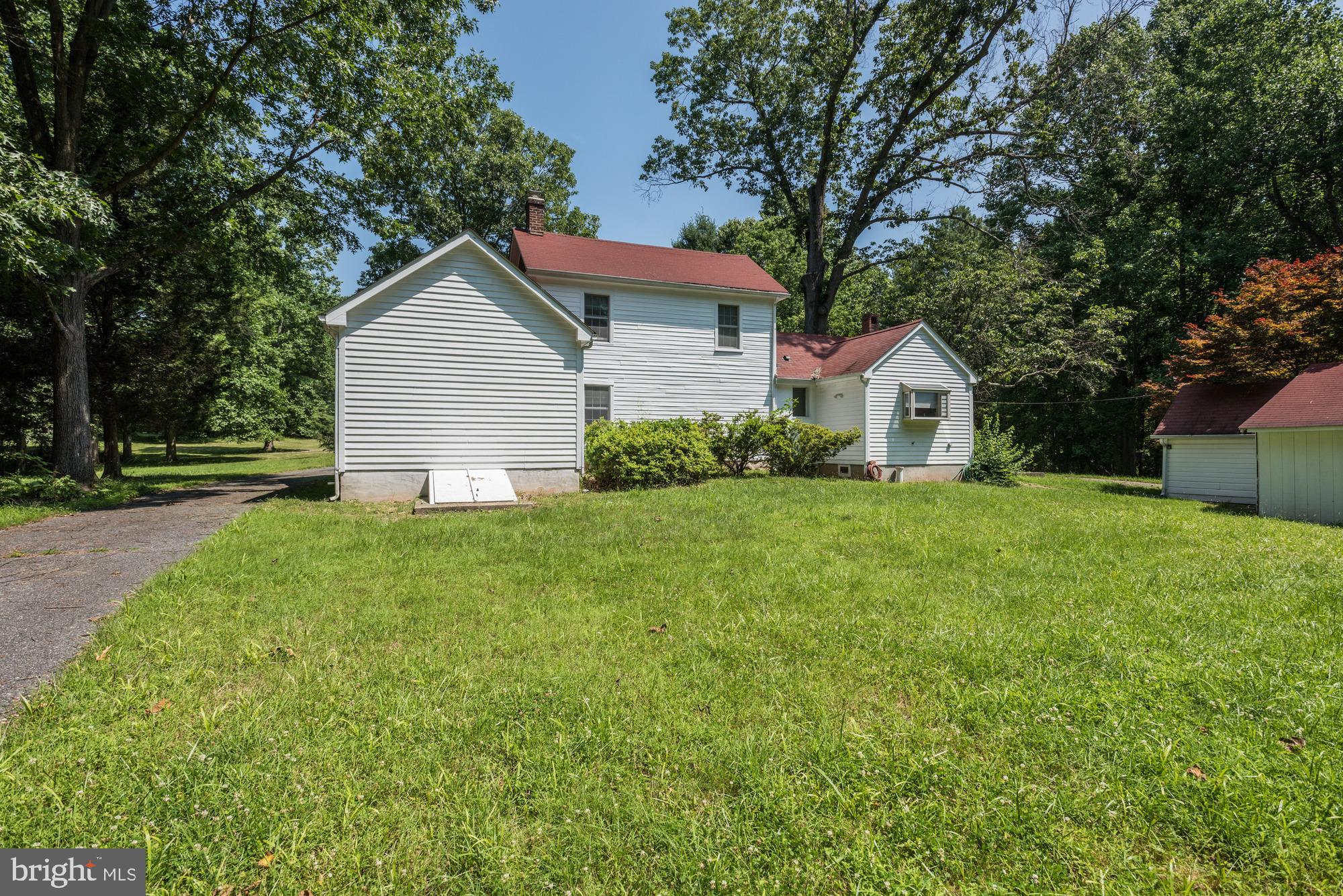 ASHTON - Residential