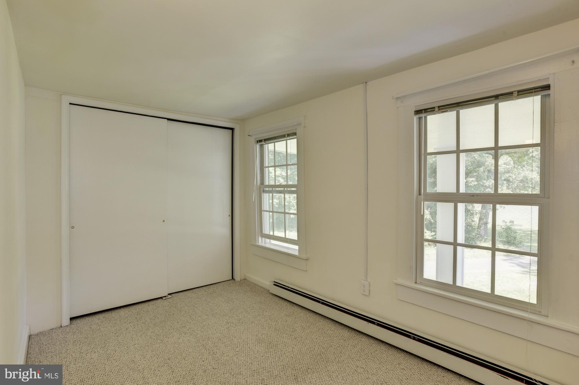 ASHTON - Residential