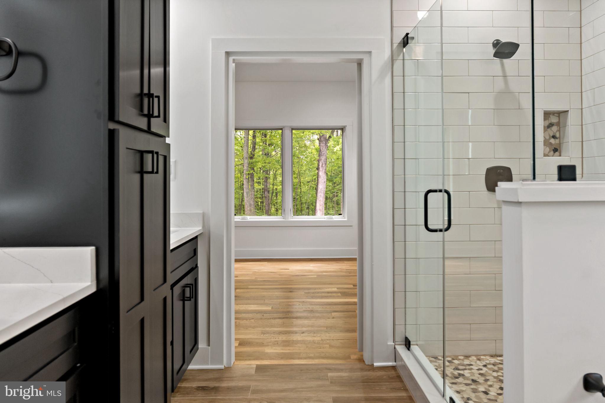 HAWKS NEST - Residential