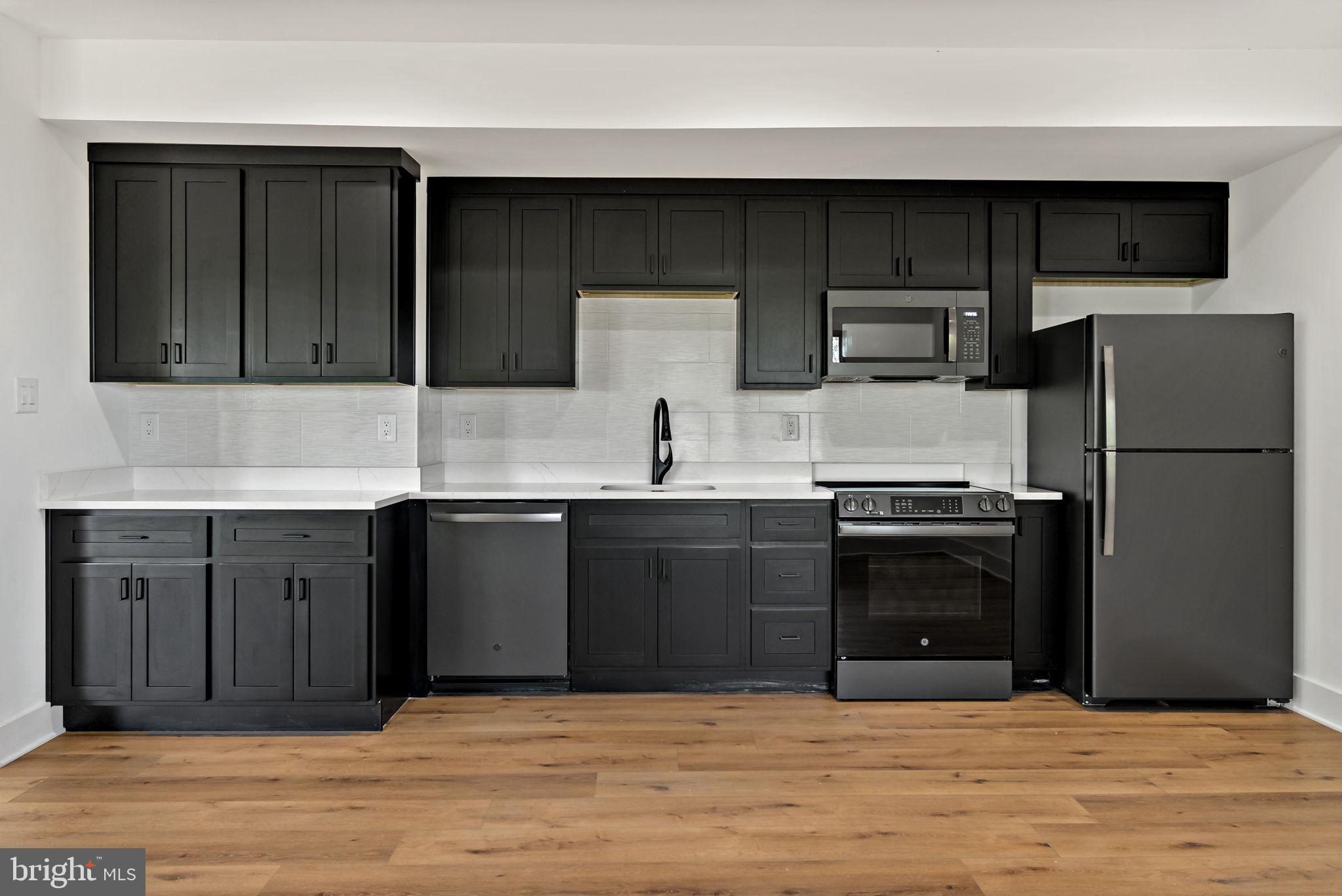 HAWKS NEST - Residential