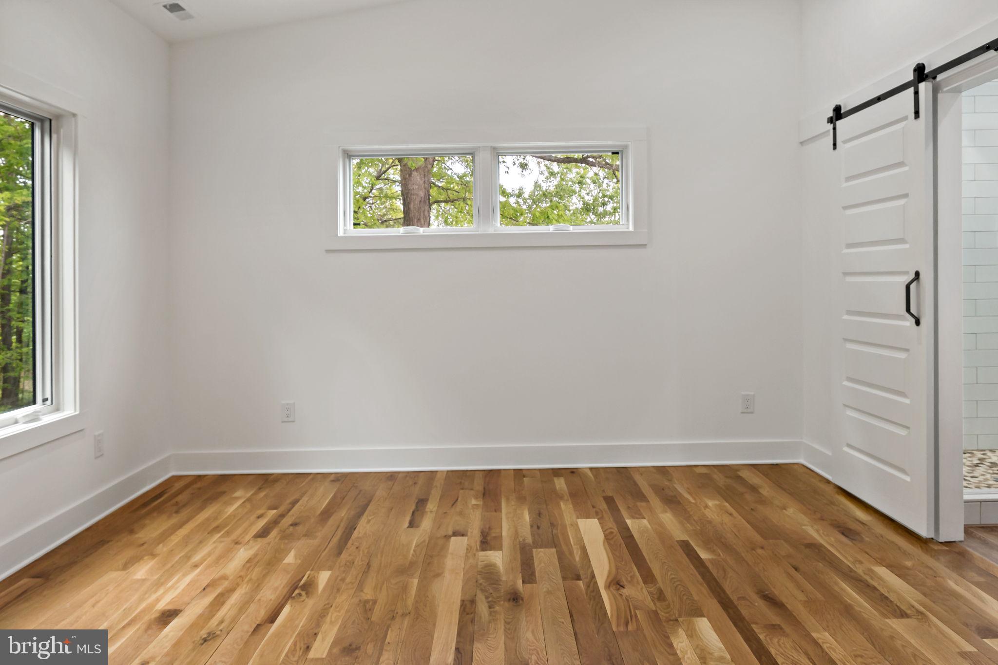 HAWKS NEST - Residential