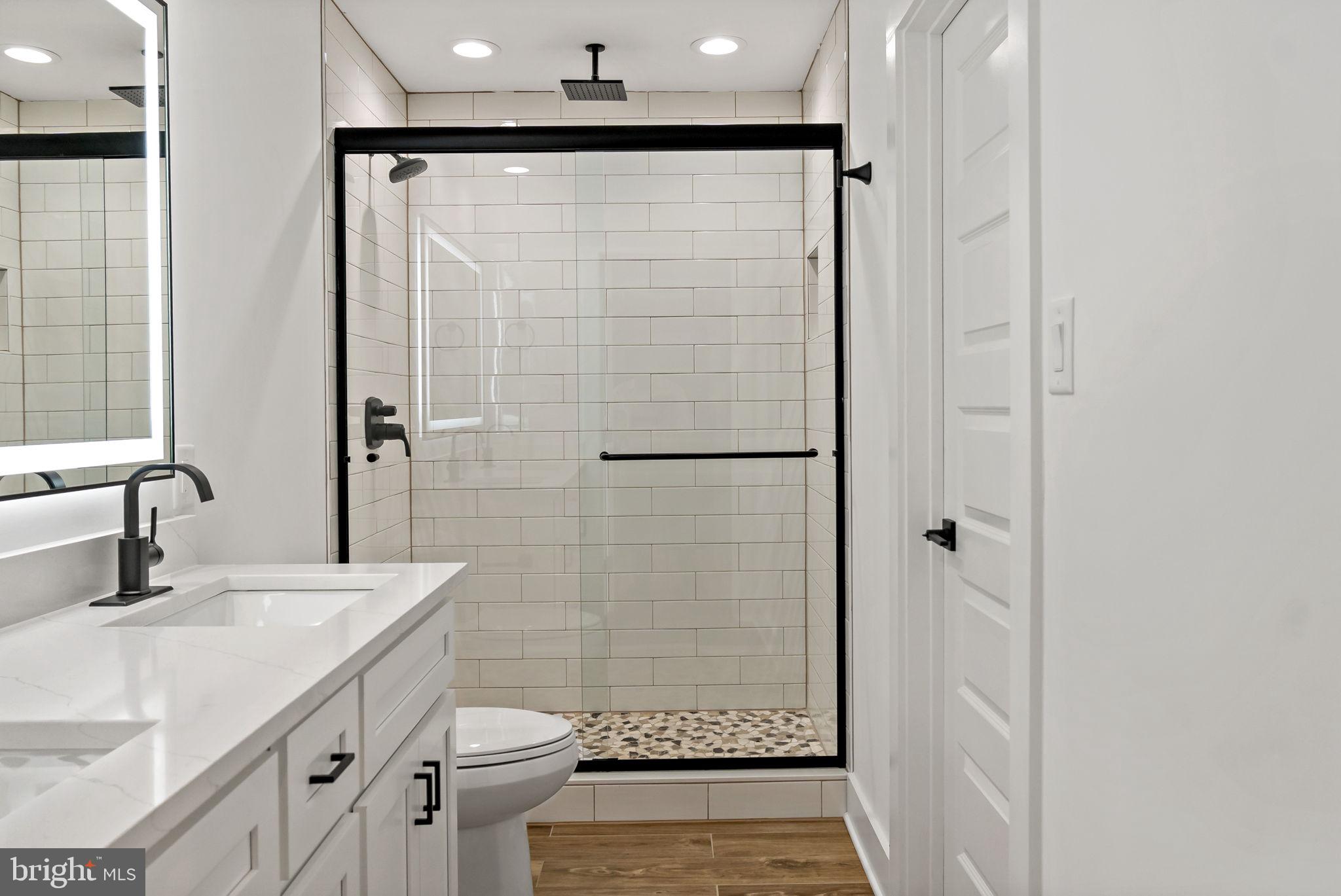 HAWKS NEST - Residential