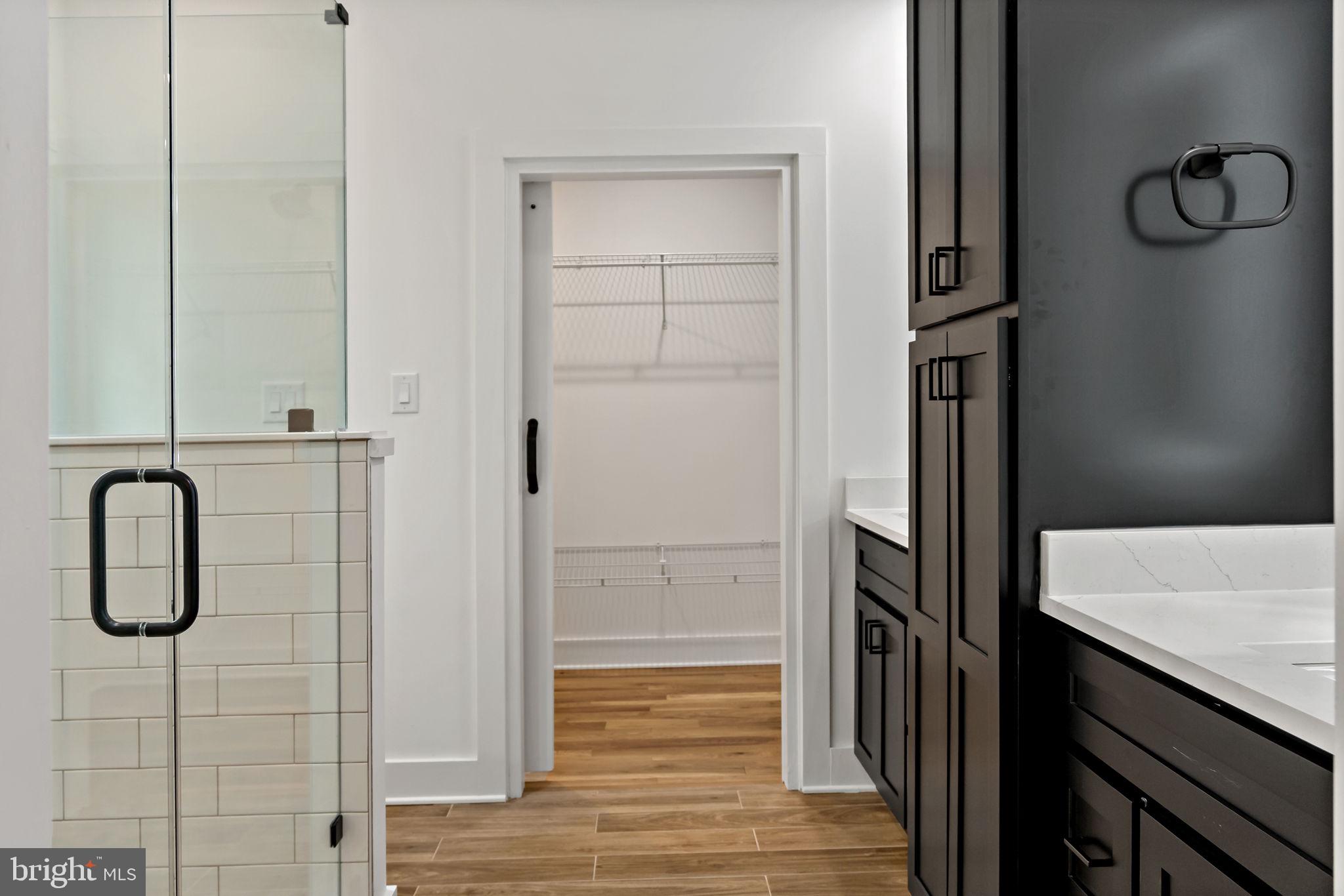 HAWKS NEST - Residential