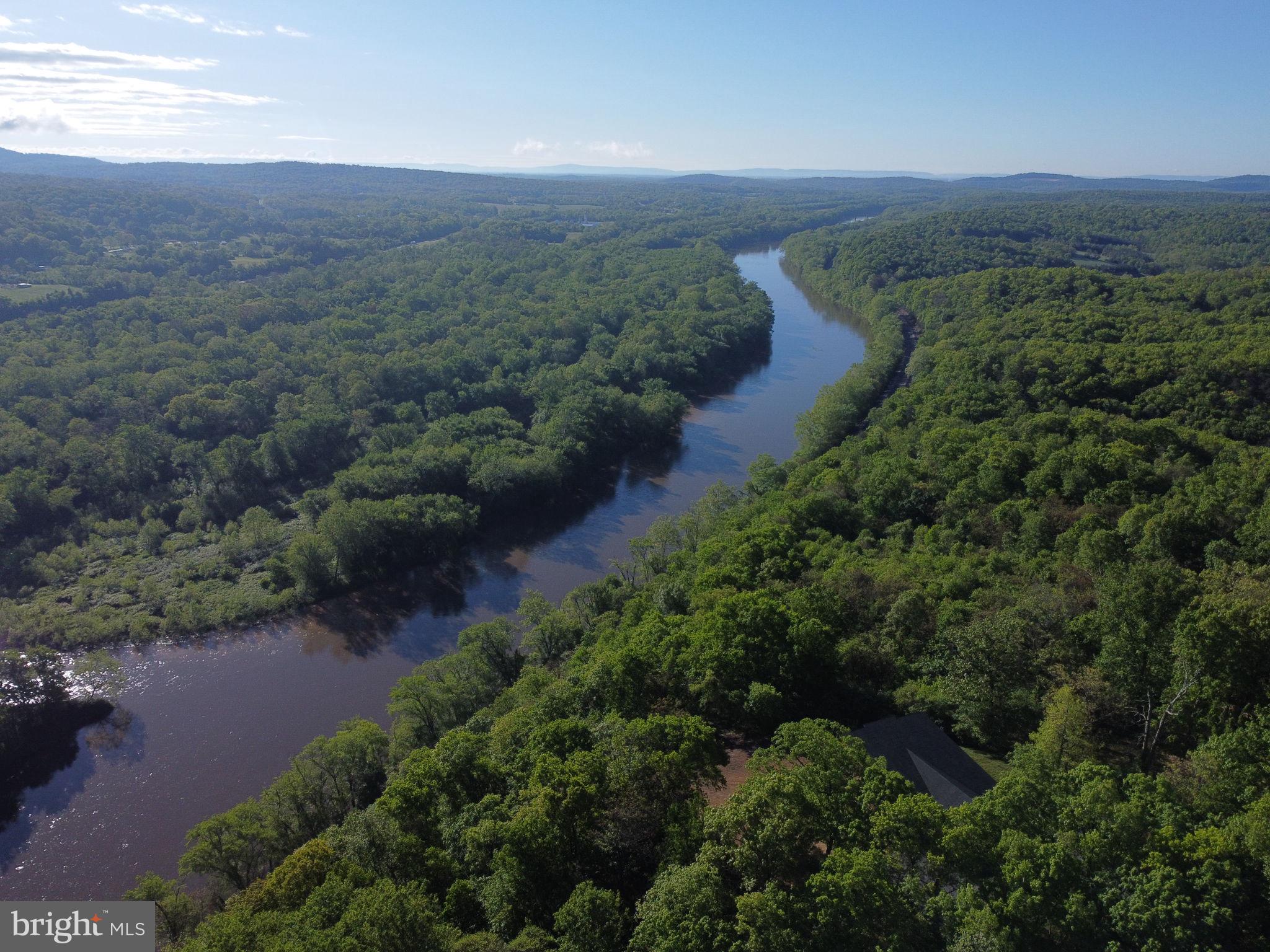 HAWKS NEST - Residential