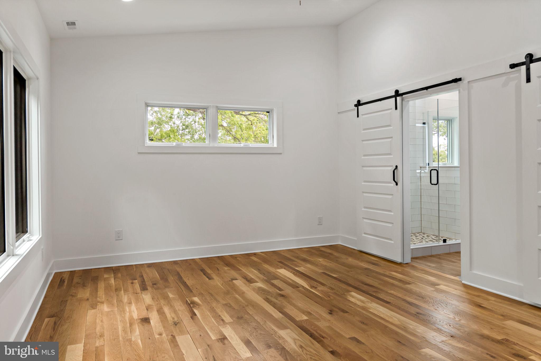 HAWKS NEST - Residential