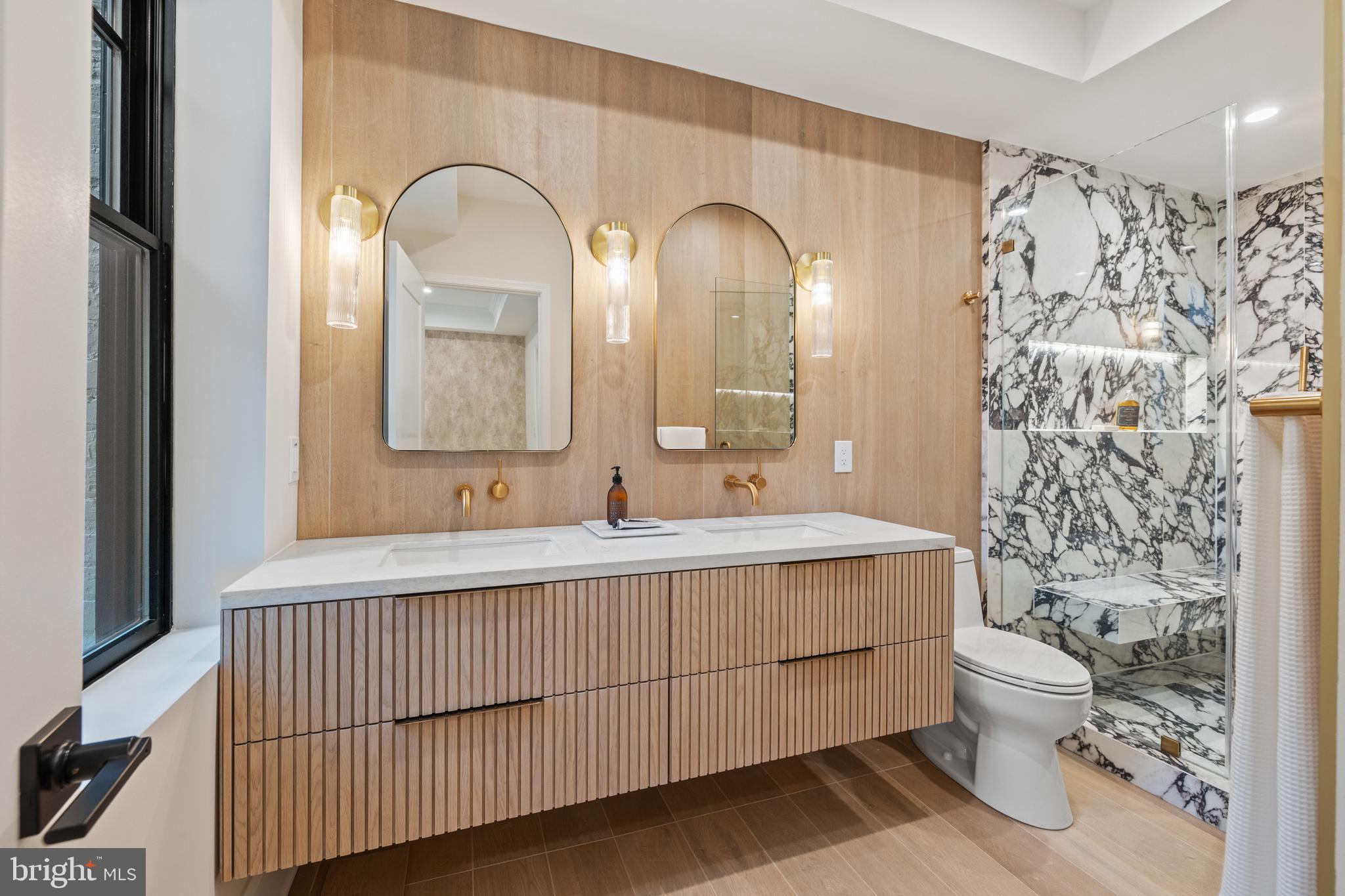 WOODLEY PARK - Residential